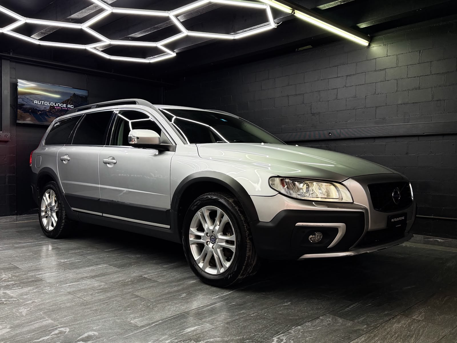 VOLVO XC70 D5 AWD *AHK* Kinetic Dynamic Edition Geartronic-showroom-element-1