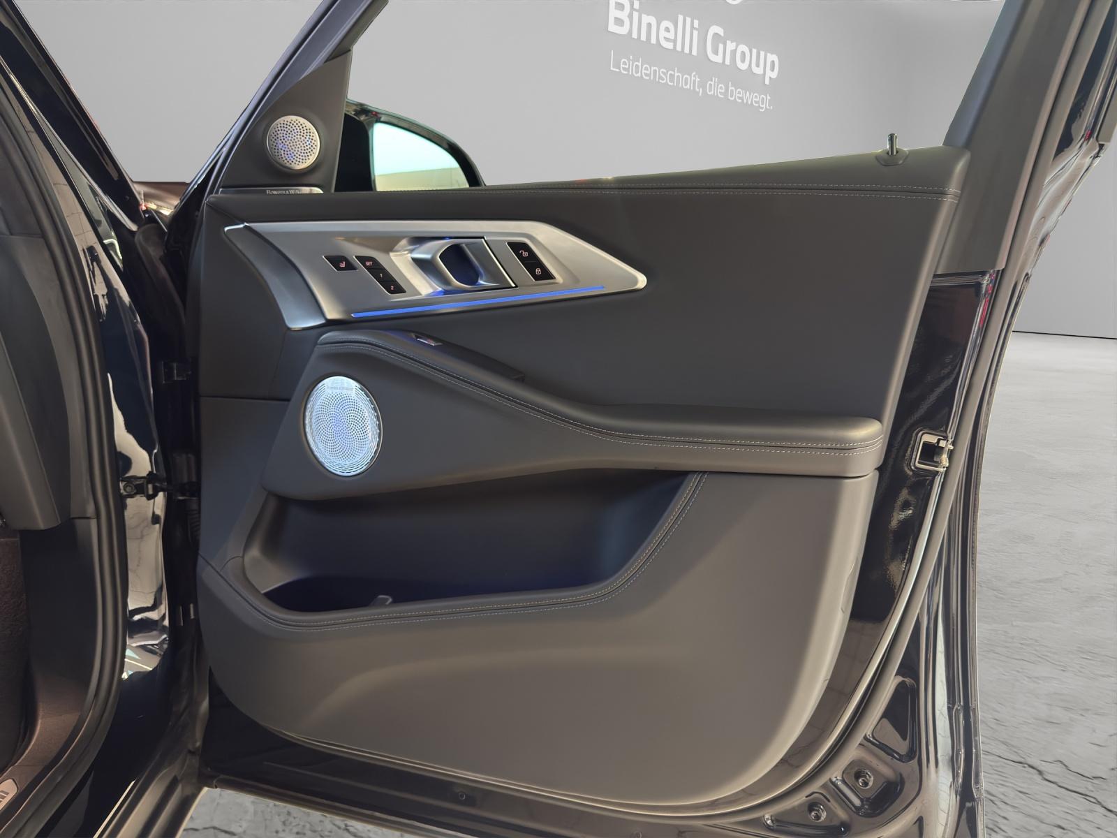BMW XM-image-17