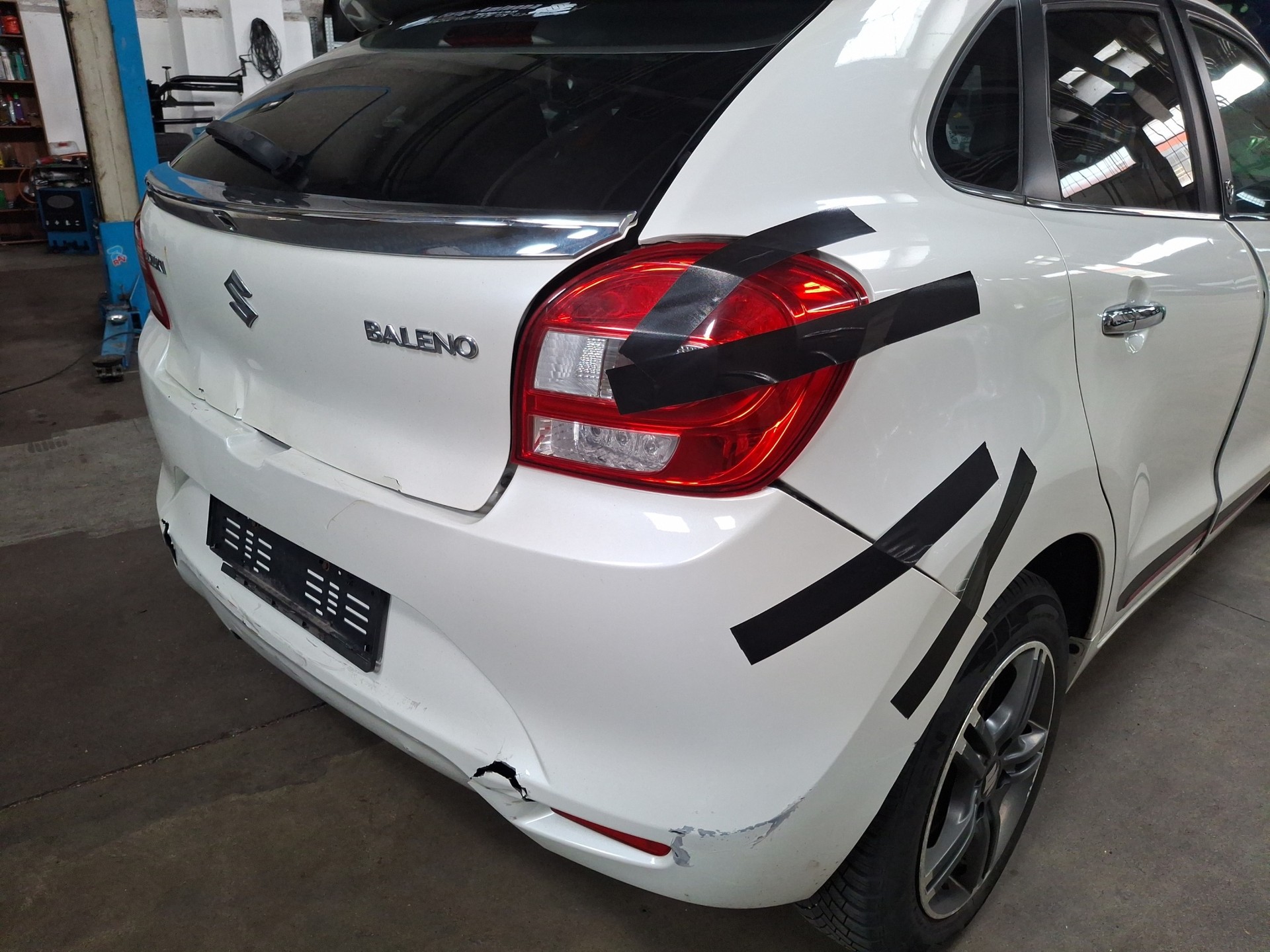 SUZUKI Baleno 1.0 Boosterjet Sergio Cellano Top-image-11