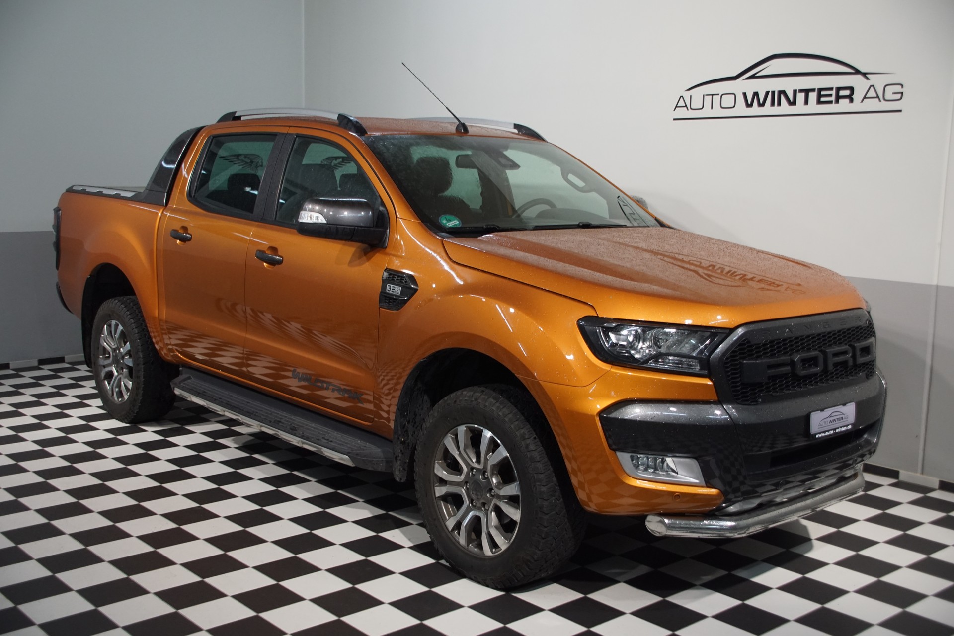 FORD Ranger Wildtrak 3.2 TDCi 4x4 A-showroom-element-2