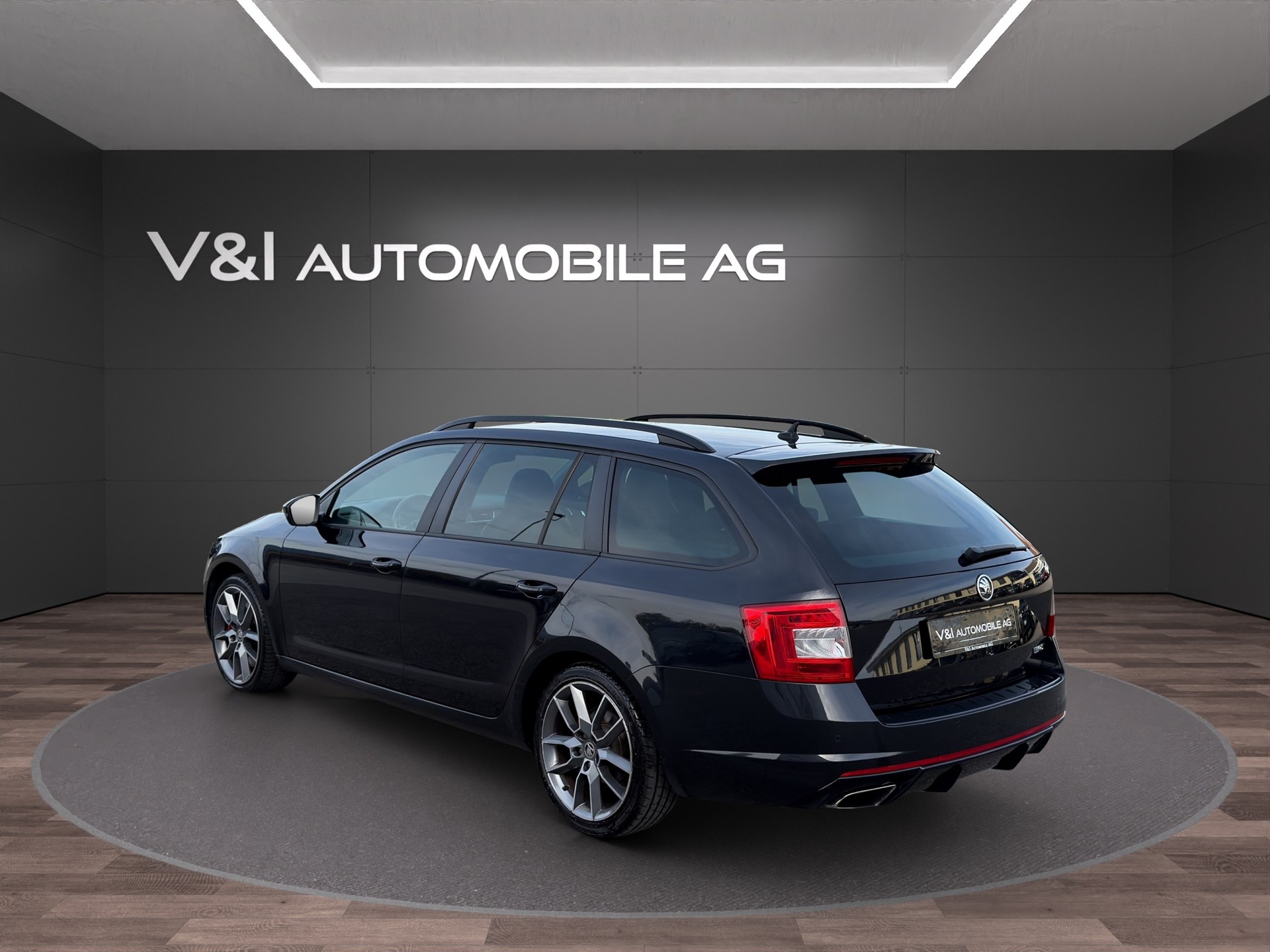 SKODA Octavia Combi 2.0 TSI RS DSG-showroom-element-2