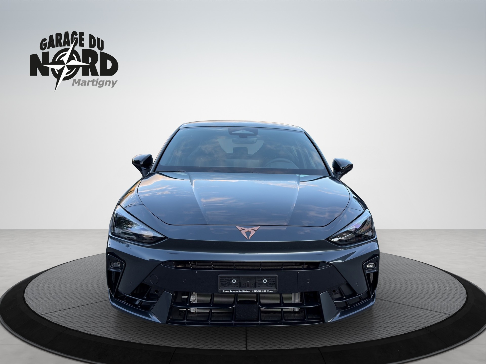 CUPRA LEON 2.0 TSI VZ DSG-showroom-element-1