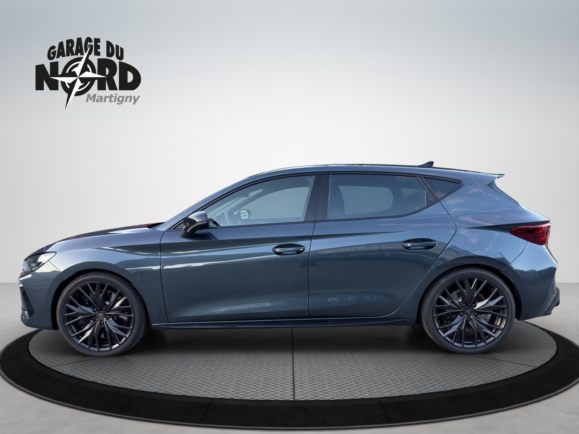 CUPRA LEON 2.0 TSI VZ DSG-showroom-element-2