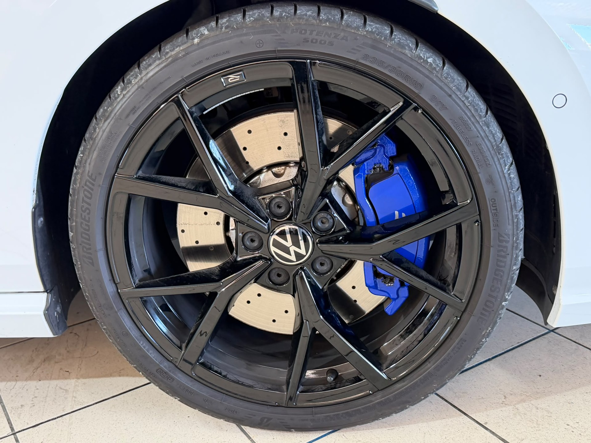 VW Golf 2.0 TSI R DSG 4Motion R 20 Years-image-4
