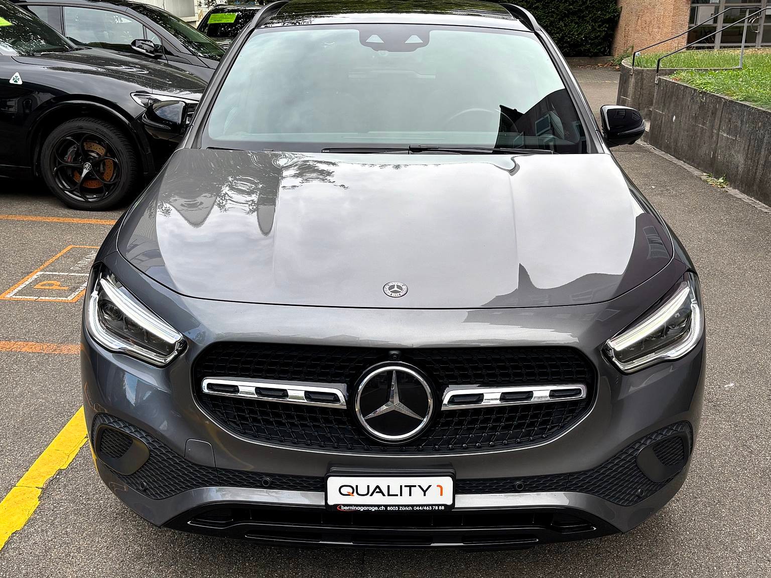 MERCEDES-BENZ GLA 200d Urban-/Progressive 4Matic 8G-DCT-showroom-element-1