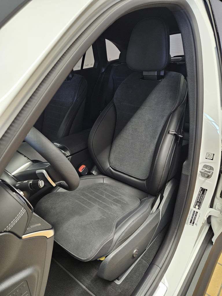 MERCEDES-BENZ GLC 220 d 4Matic AMG Line-image-4