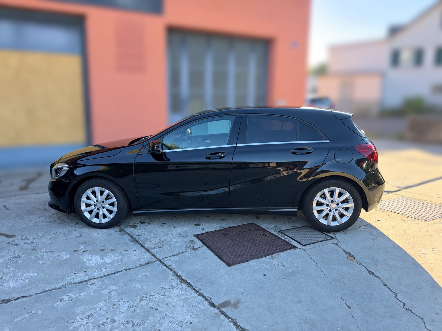 MERCEDES-BENZ A 200 CDI Style 4Matic 7G-DCT-showroom-element-1