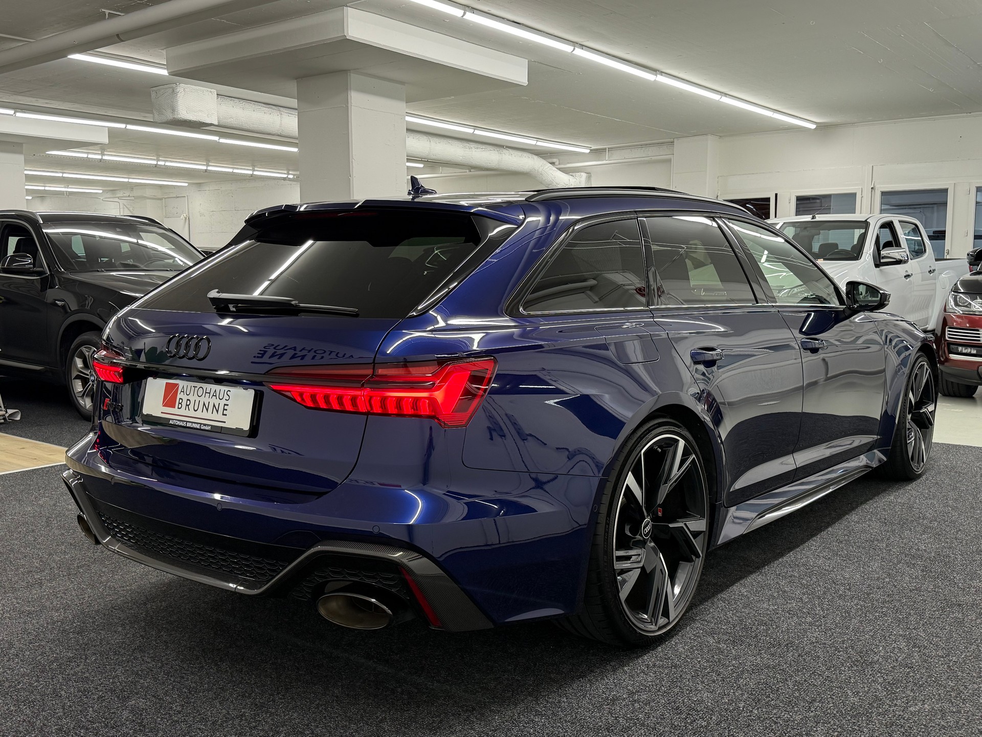 AUDI RS6 Avant 4.0 TFSI V8 quattro-showroom-element-3