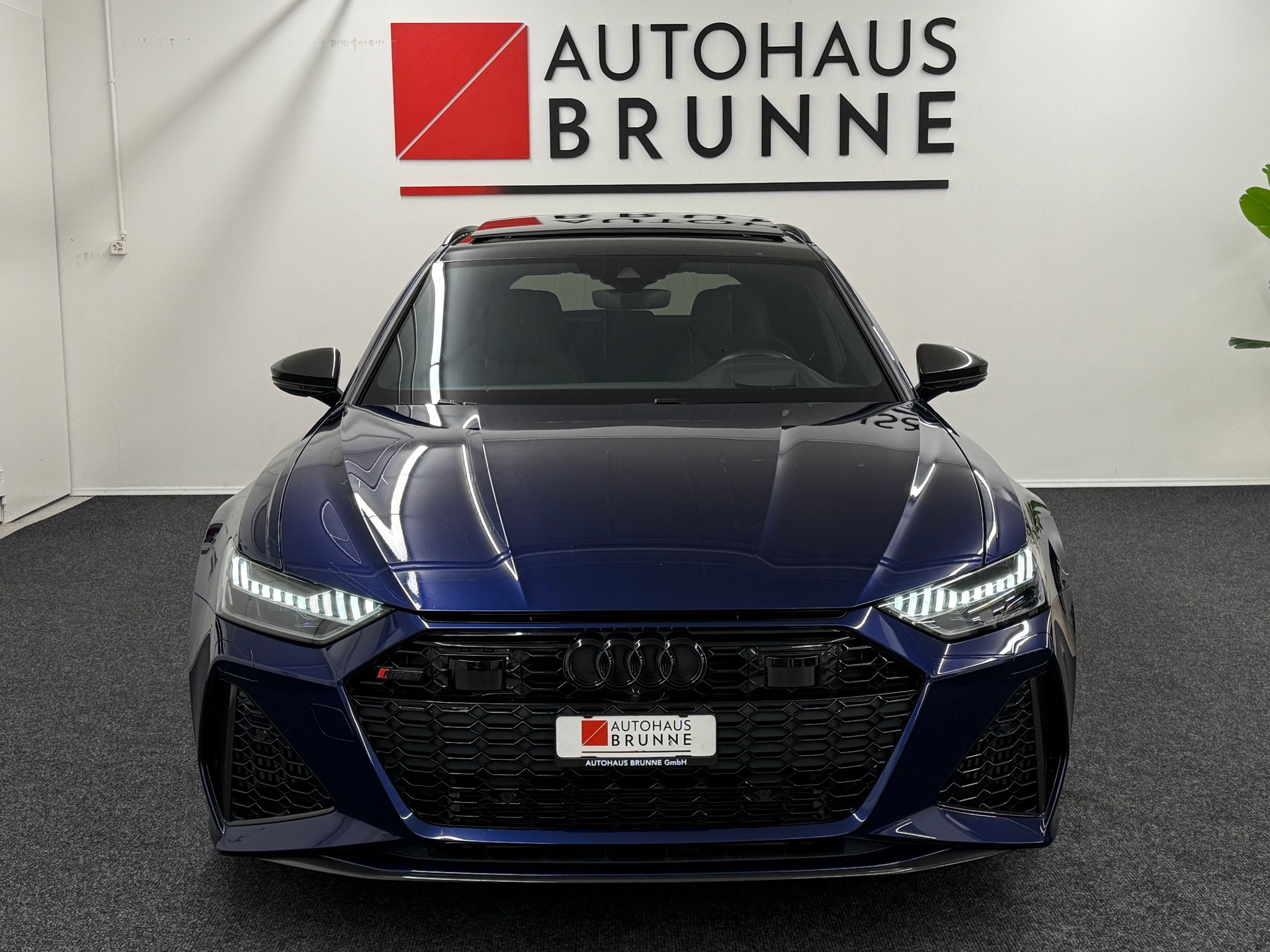 AUDI RS6 Avant 4.0 TFSI V8 quattro-showroom-element-1