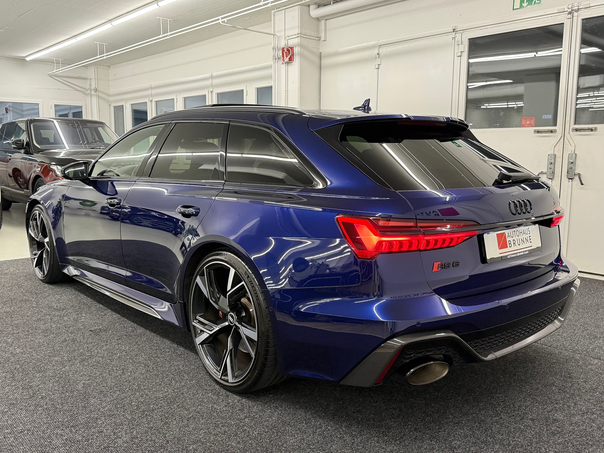 AUDI RS6 Avant 4.0 TFSI V8 quattro-image-7