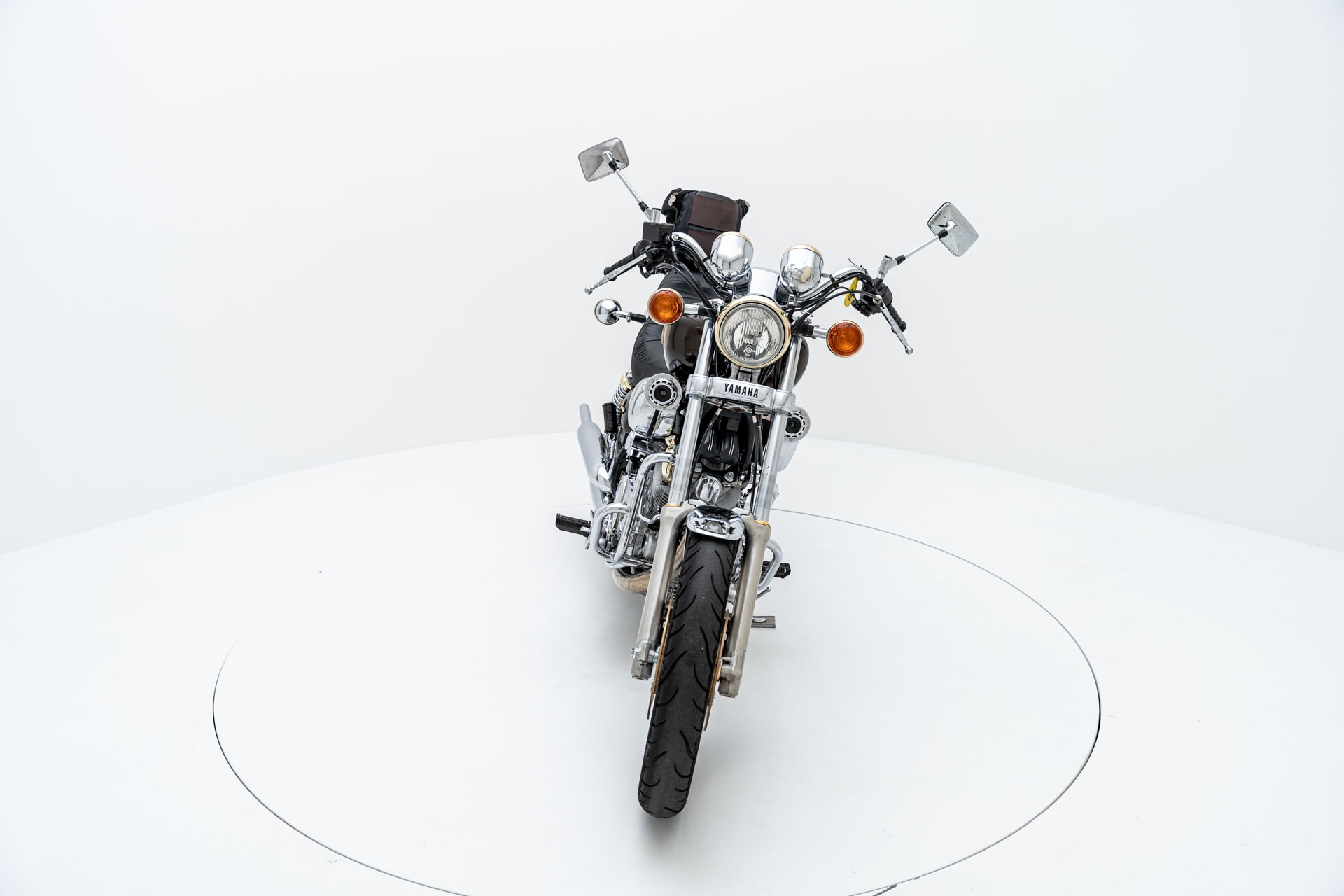 YAMAHA XV 1000 Virago-image-6