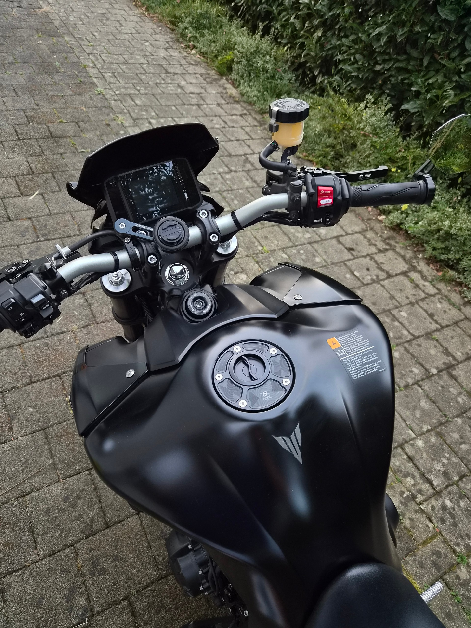 YAMAHA MT-09-image-7