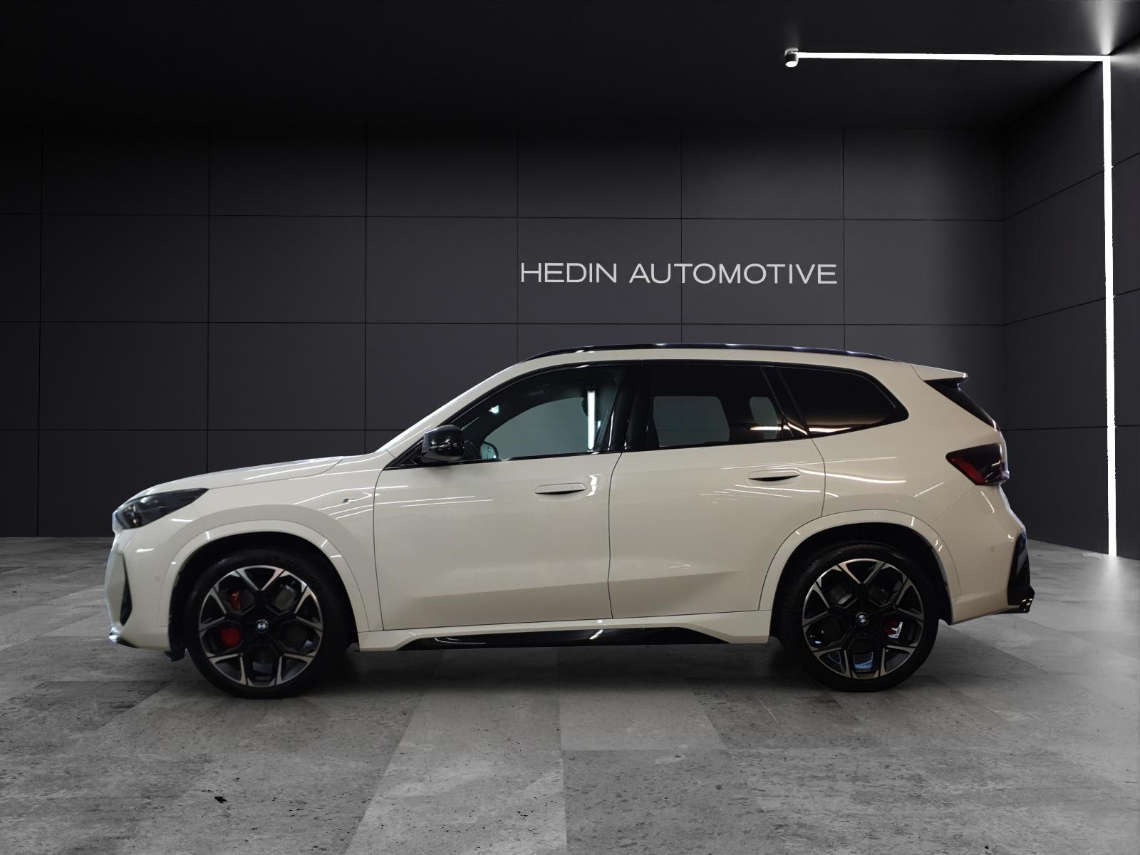 BMW X1 M35i xDrive-showroom-element-1