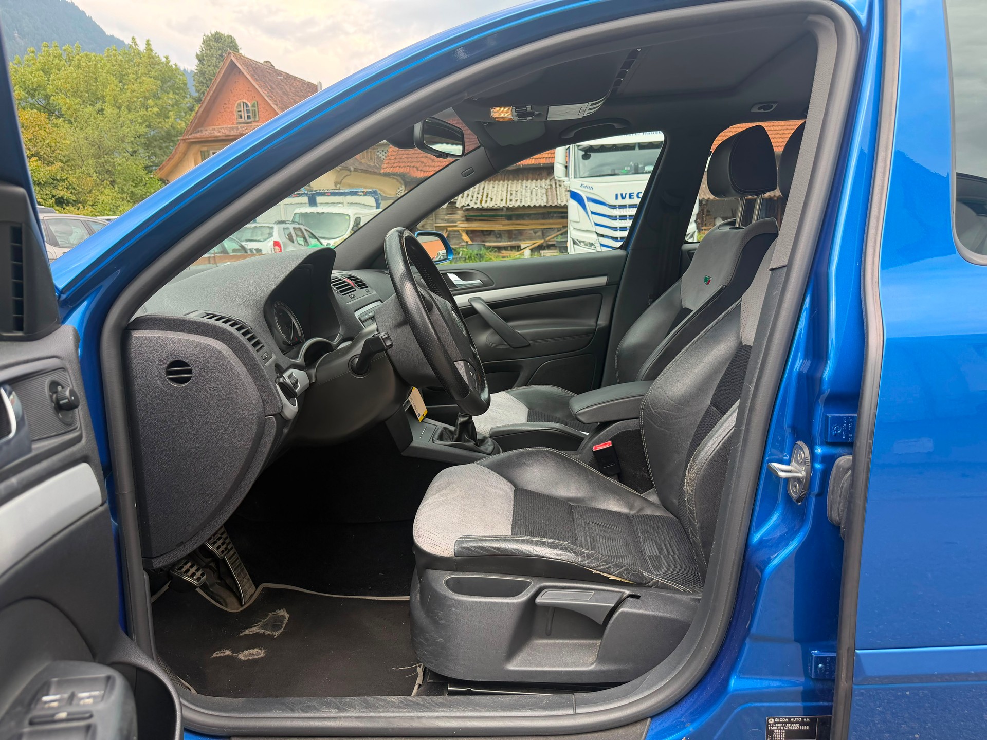 SKODA Octavia 2.0 TFSI RS-image-5