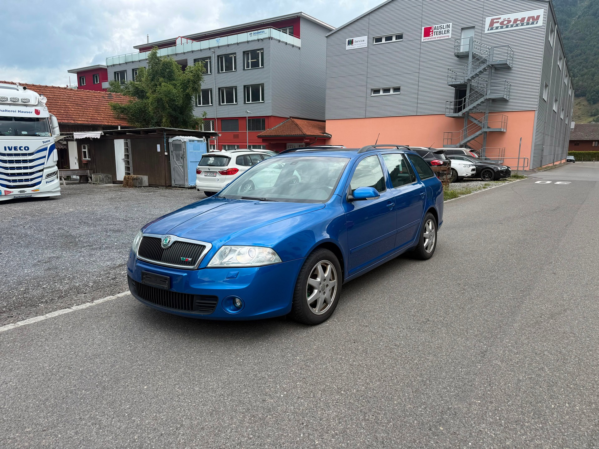 SKODA Octavia 2.0 TFSI RS-showroom-element-1
