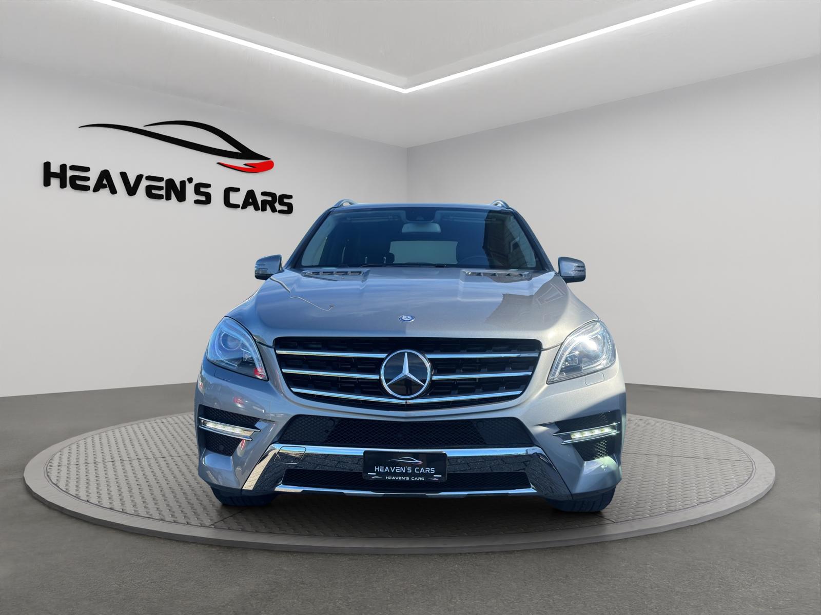 MERCEDES-BENZ ML 350 BlueTEC Executive 4Matic 7G-Tronic-showroom-element-3