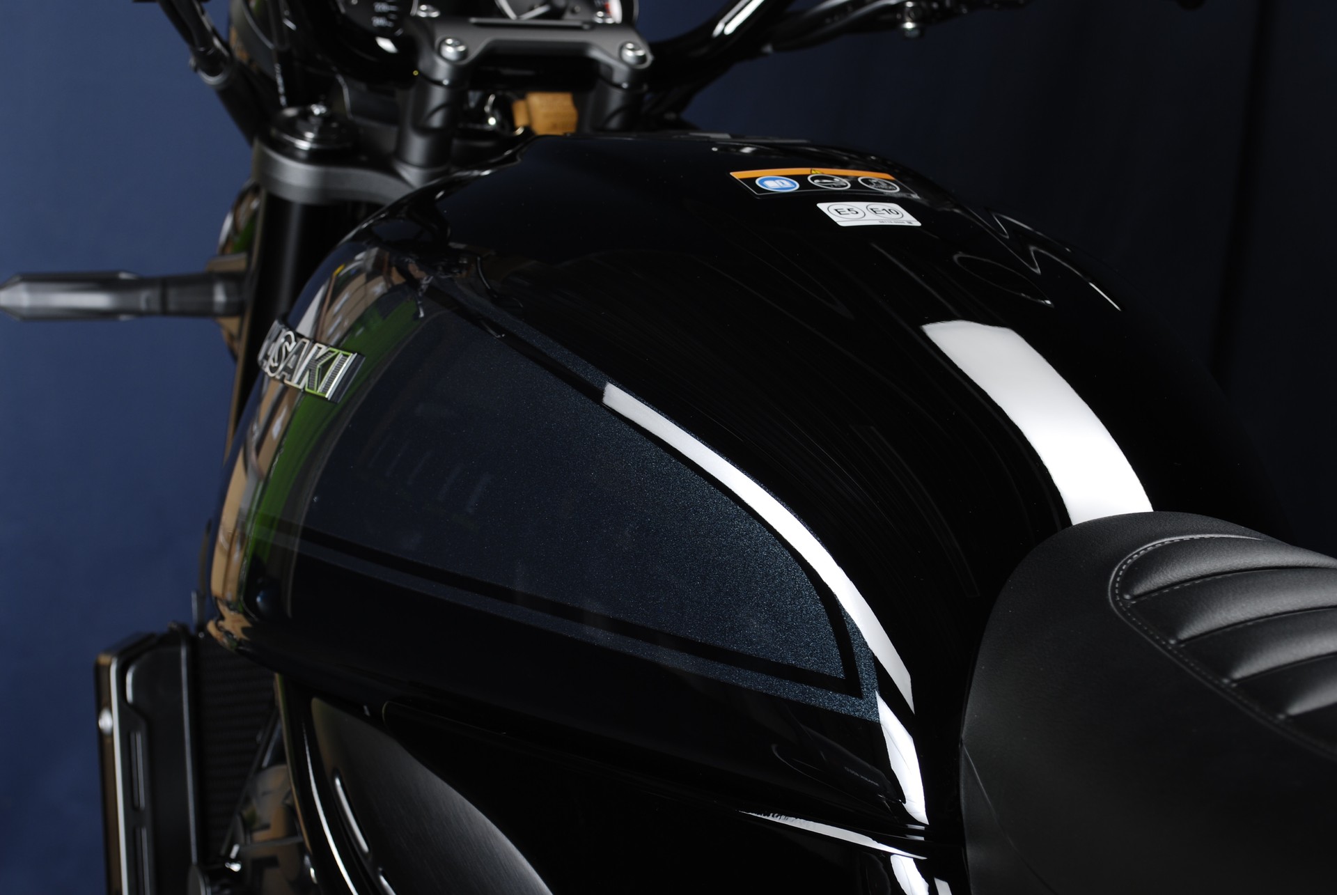 KAWASAKI Z 900 RS MY27-image-14