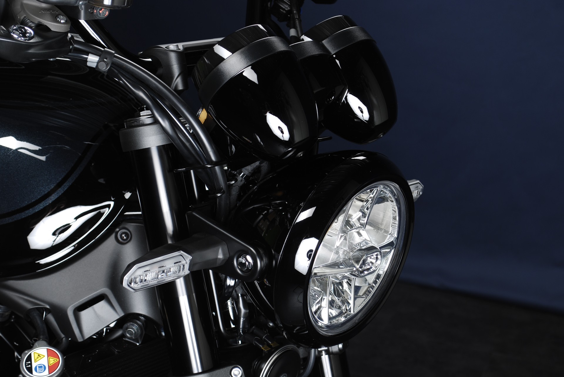 KAWASAKI Z 900 RS MY27-image-4