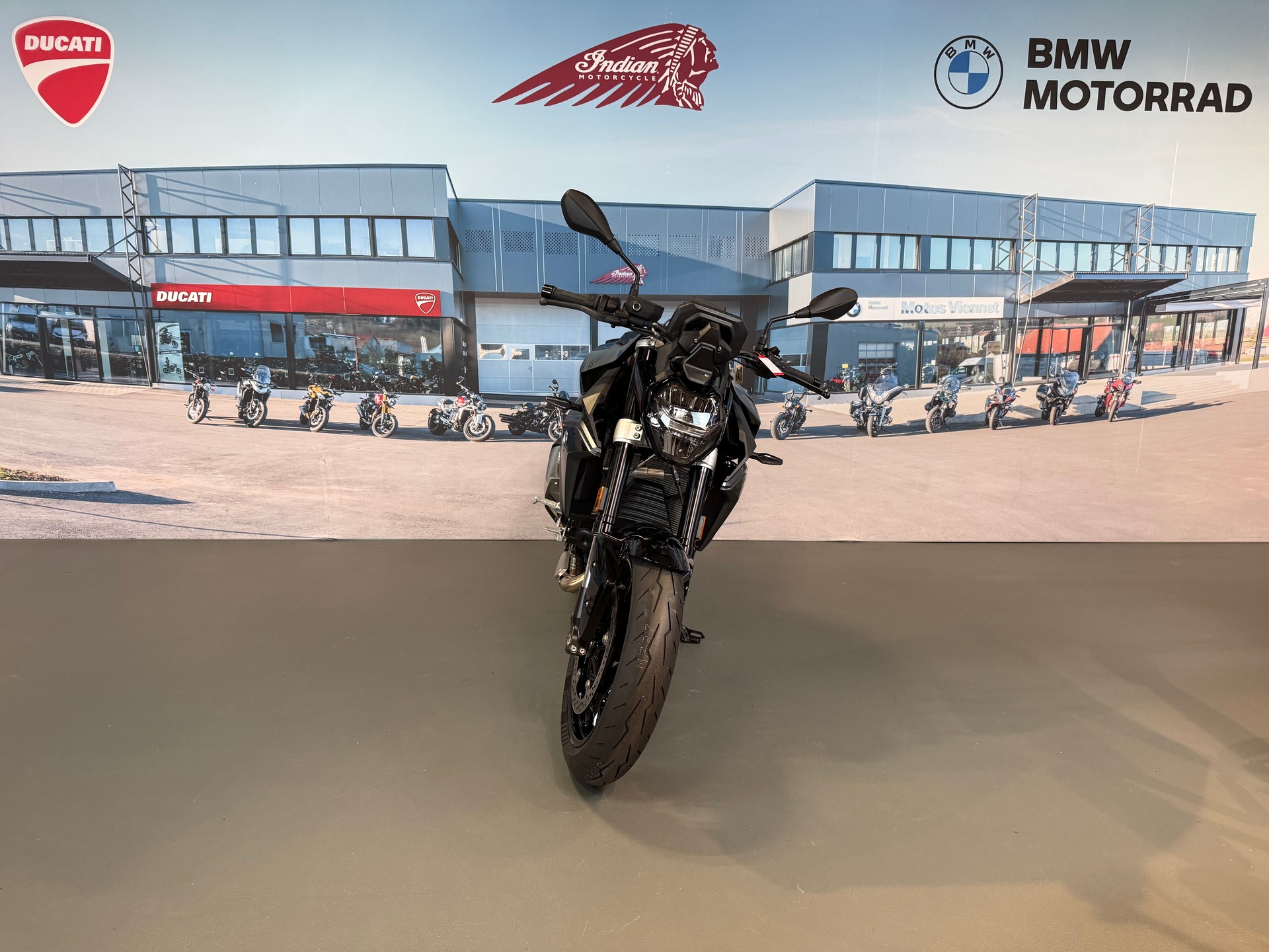 BMW F 900 R Service inclus 3 ans ou 30'000km et 5 ans de garantie jusqu'au 30.11.2026-image-2