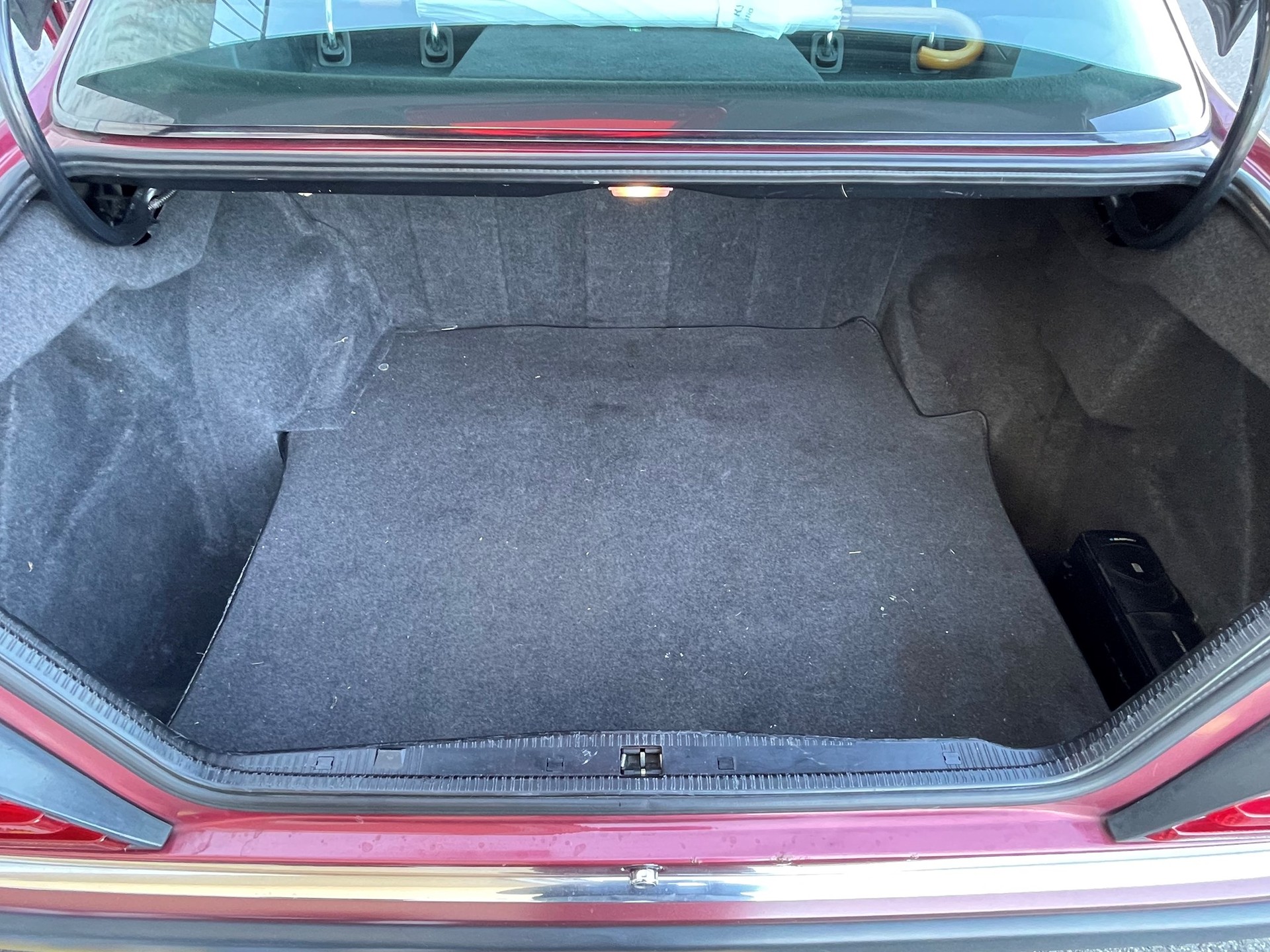 MERCEDES-BENZ 230 CE-image-12