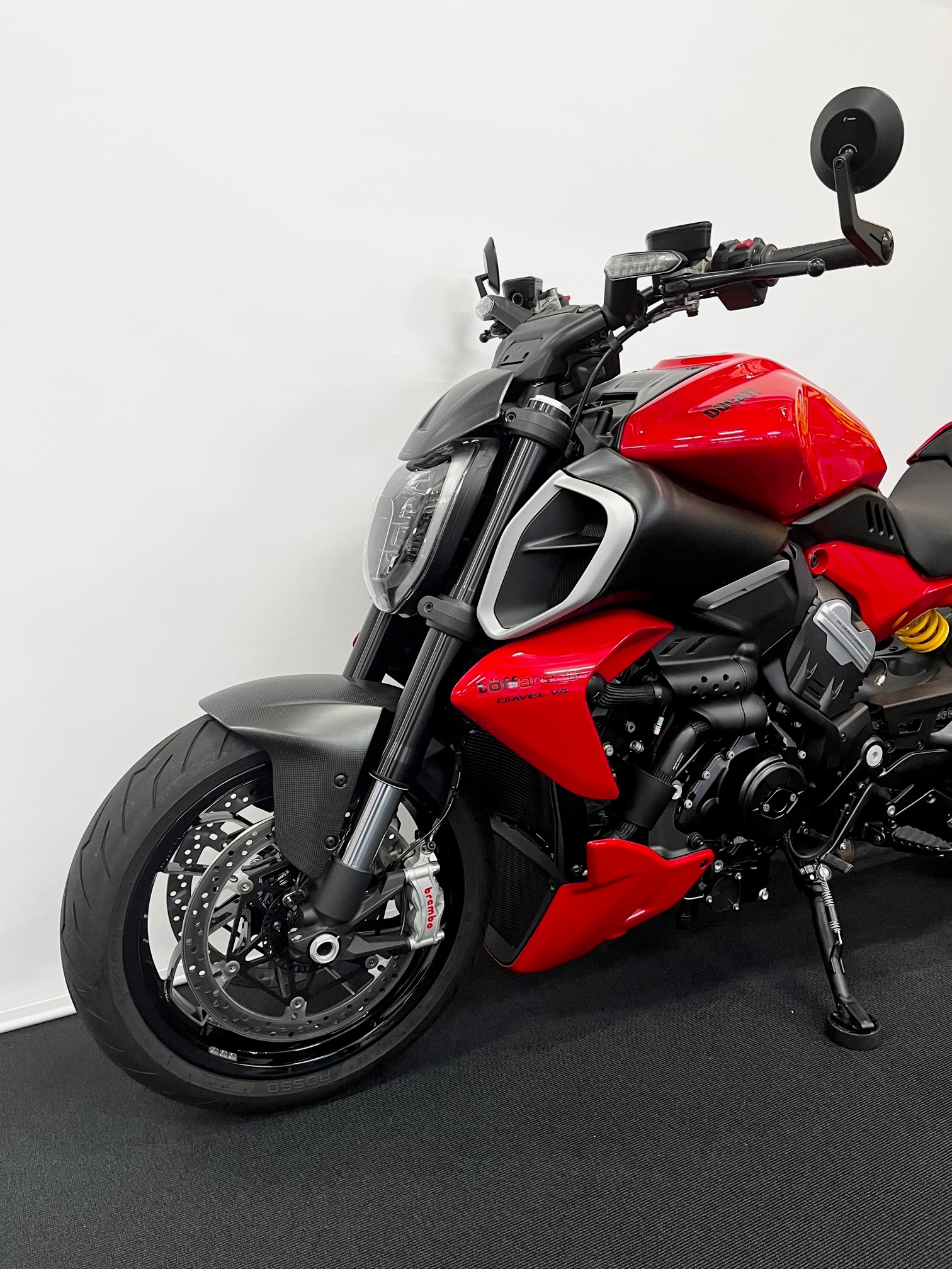 DUCATI Diavel V4-image-2