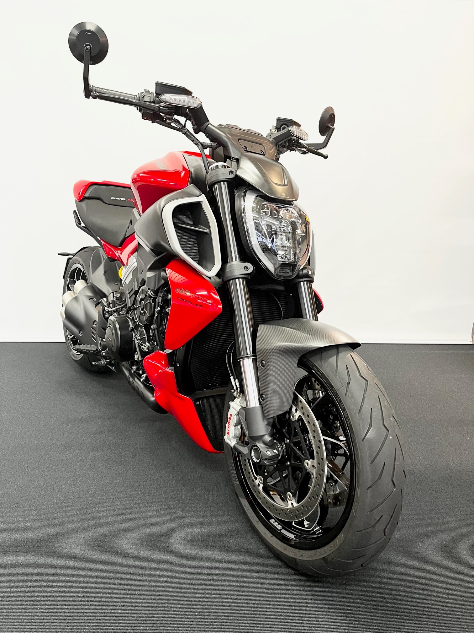 DUCATI Diavel V4-image-4