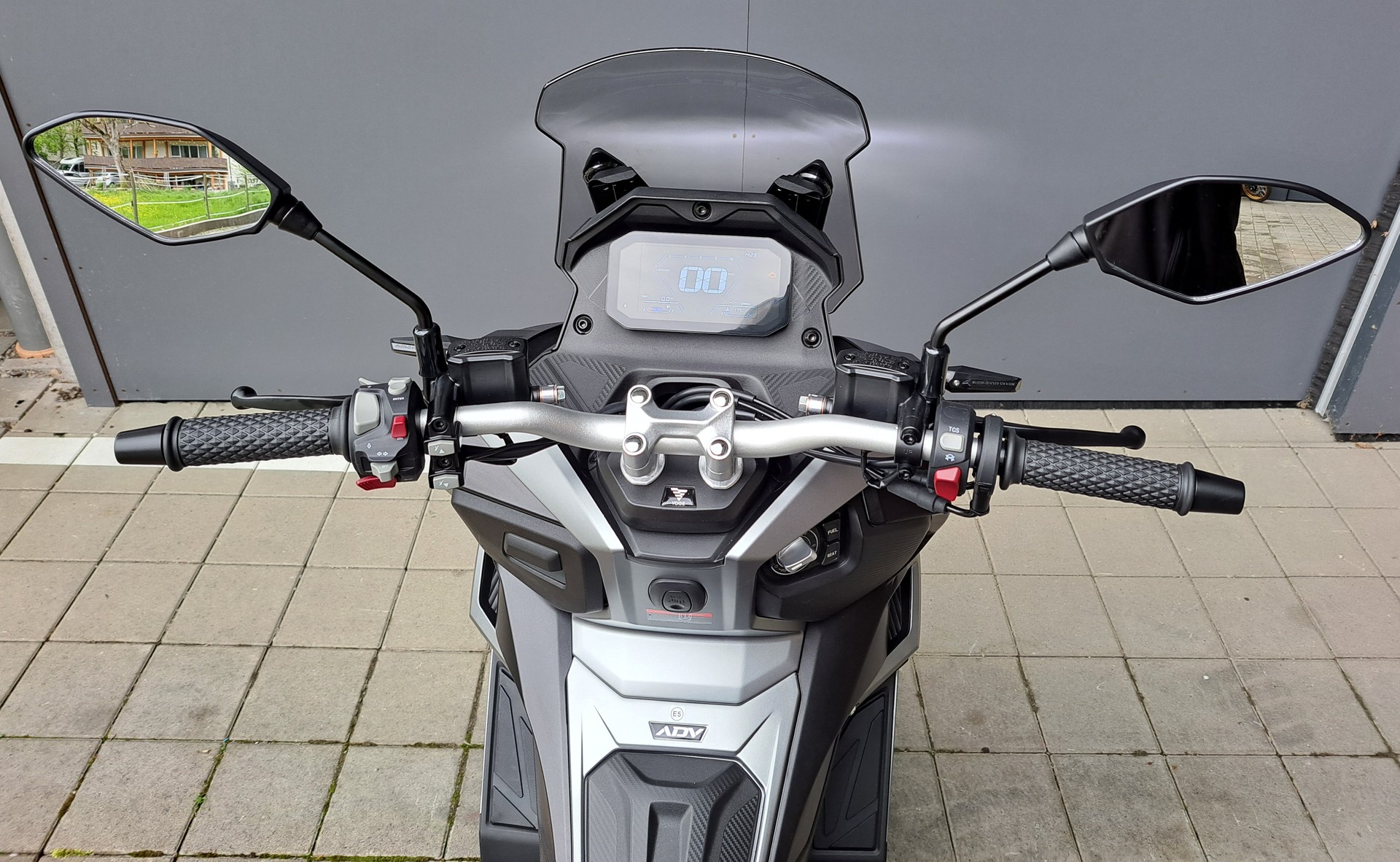 VOGE SR1 ADV 125-image-5