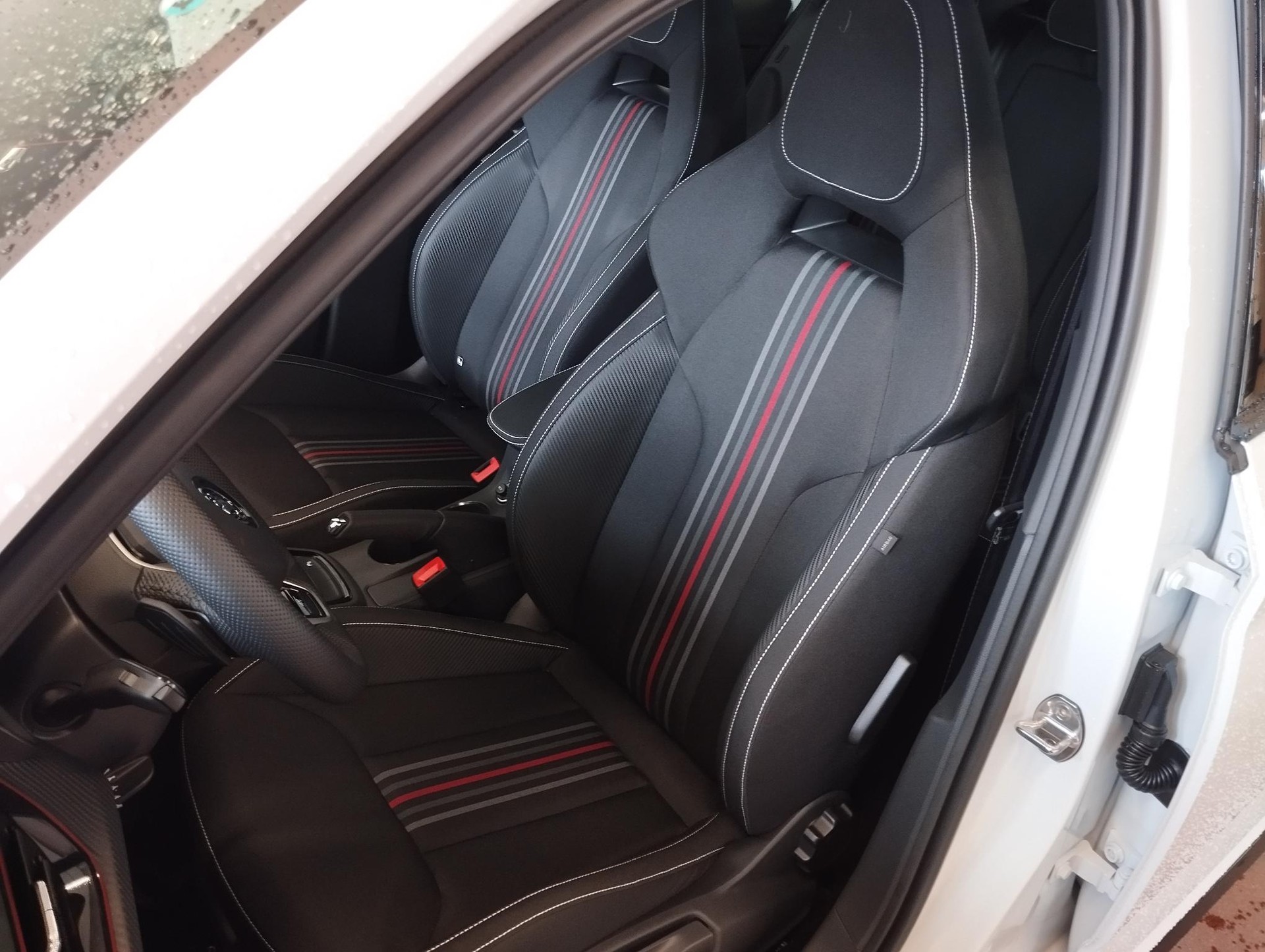 SKODA Kamiq 1.0 TSI Monte Carlo DSG-image-9
