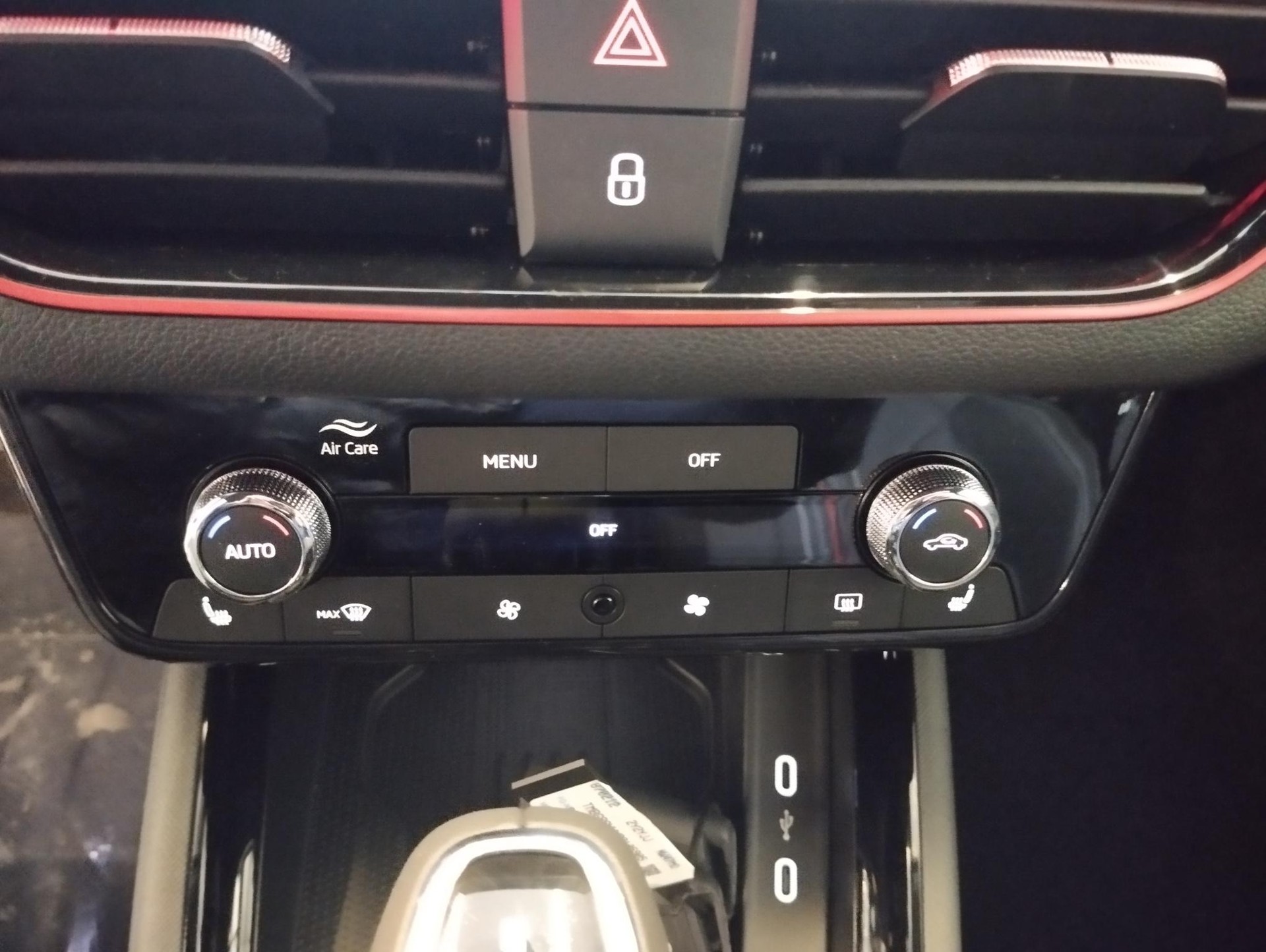 SKODA Kamiq 1.0 TSI Monte Carlo DSG-image-12