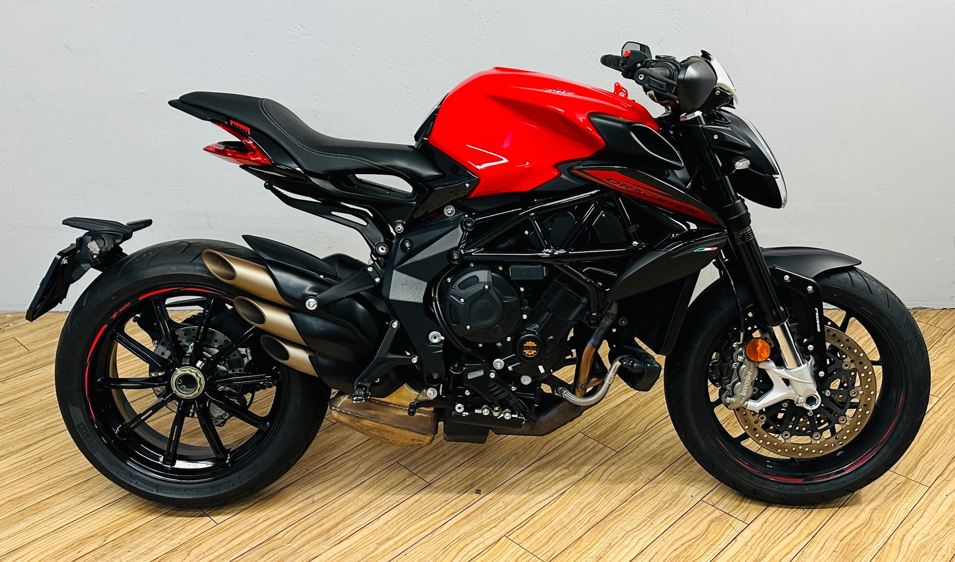 MV AGUSTA Dragster 800 Rosso-image-1