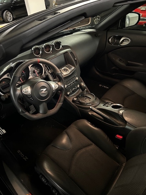 NISSAN 370 Z Roadster Pack Automatic-image-1