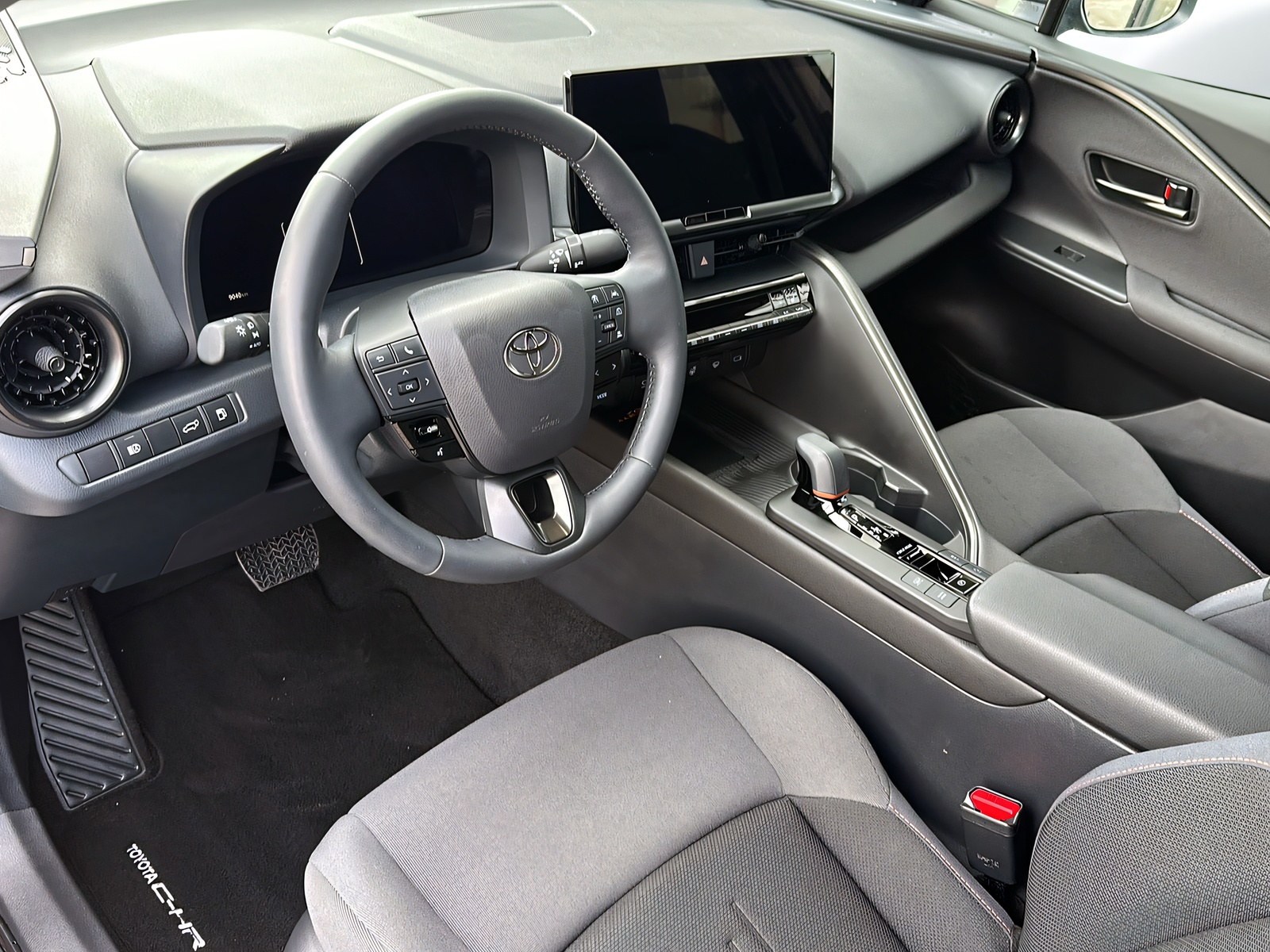 TOYOTA C-HR 2.0 PHEV CVT Trend-image-4