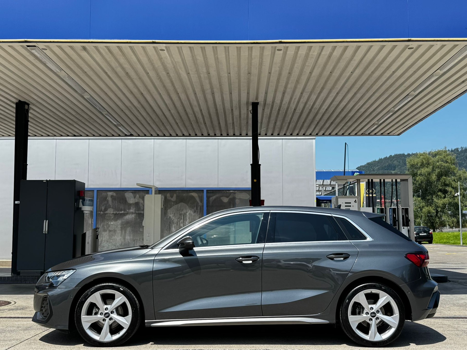 AUDI A3 Sportback 35 TDI S line S-Tronic *Matrix LED**S-Sportsitze**Kamera**150PS**MODELL 2025**-showroom-element-3