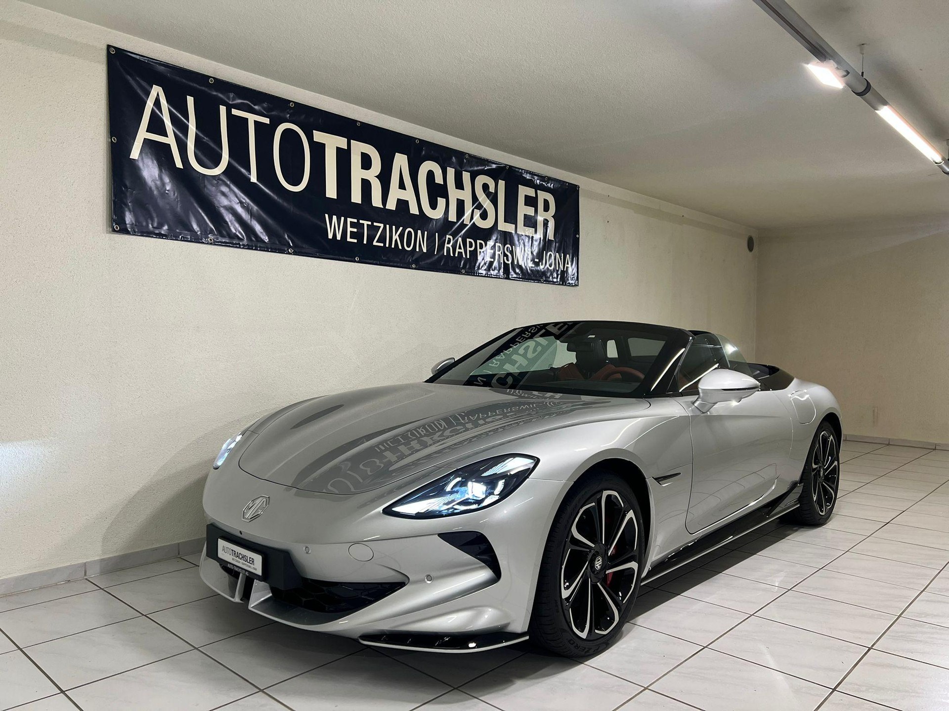 MG Cyberster 77kWh 4WD-image-3