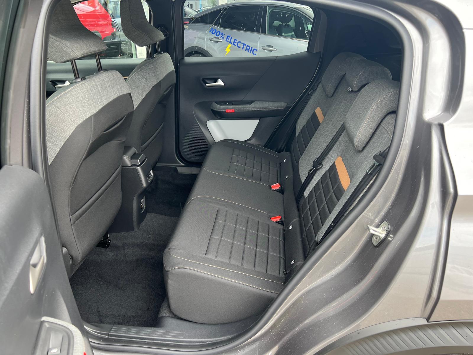 CITROEN C3 Aircross 1.2 Hybrid Plus-image-13
