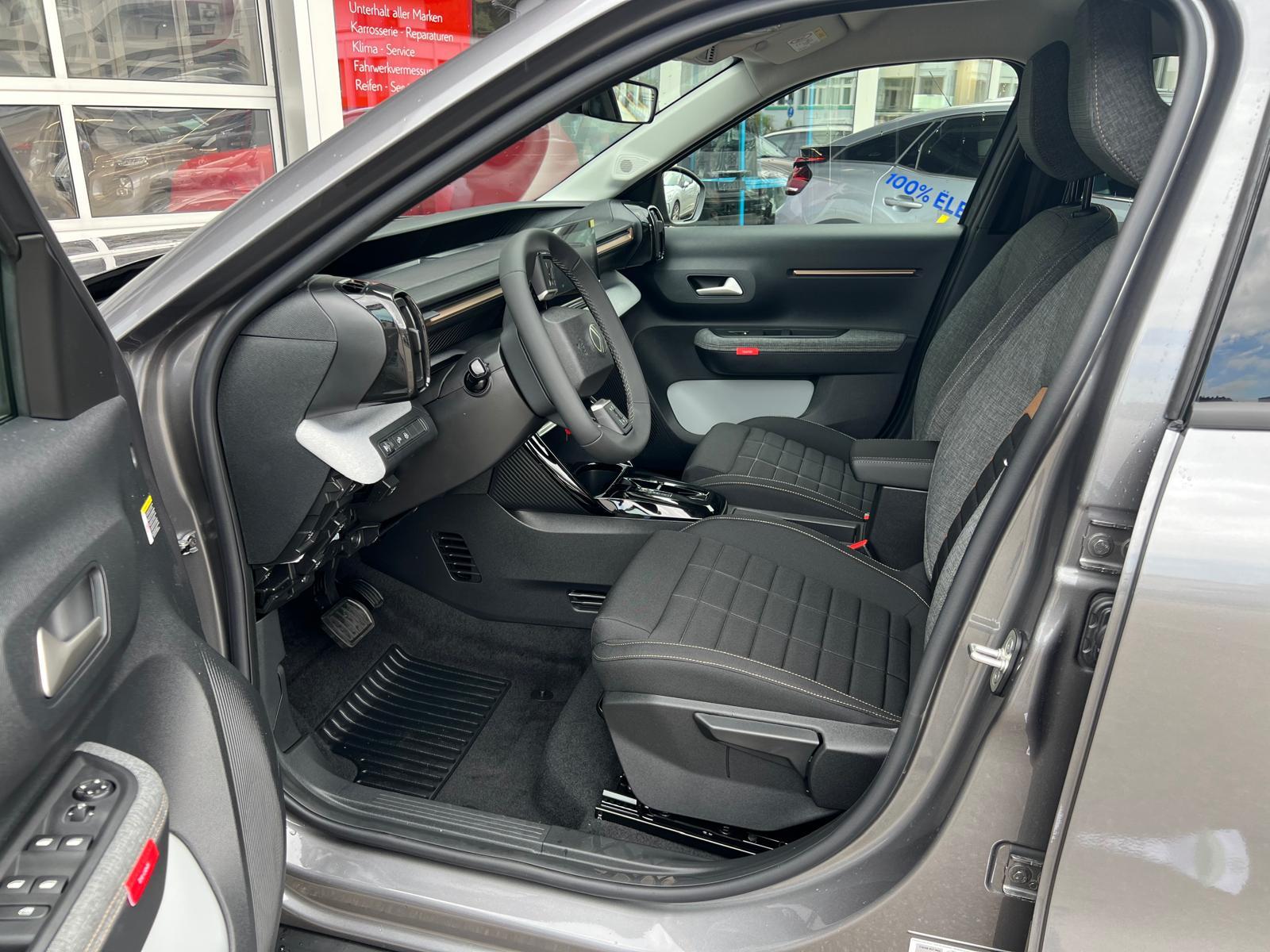 CITROEN C3 Aircross 1.2 Hybrid Plus-image-11