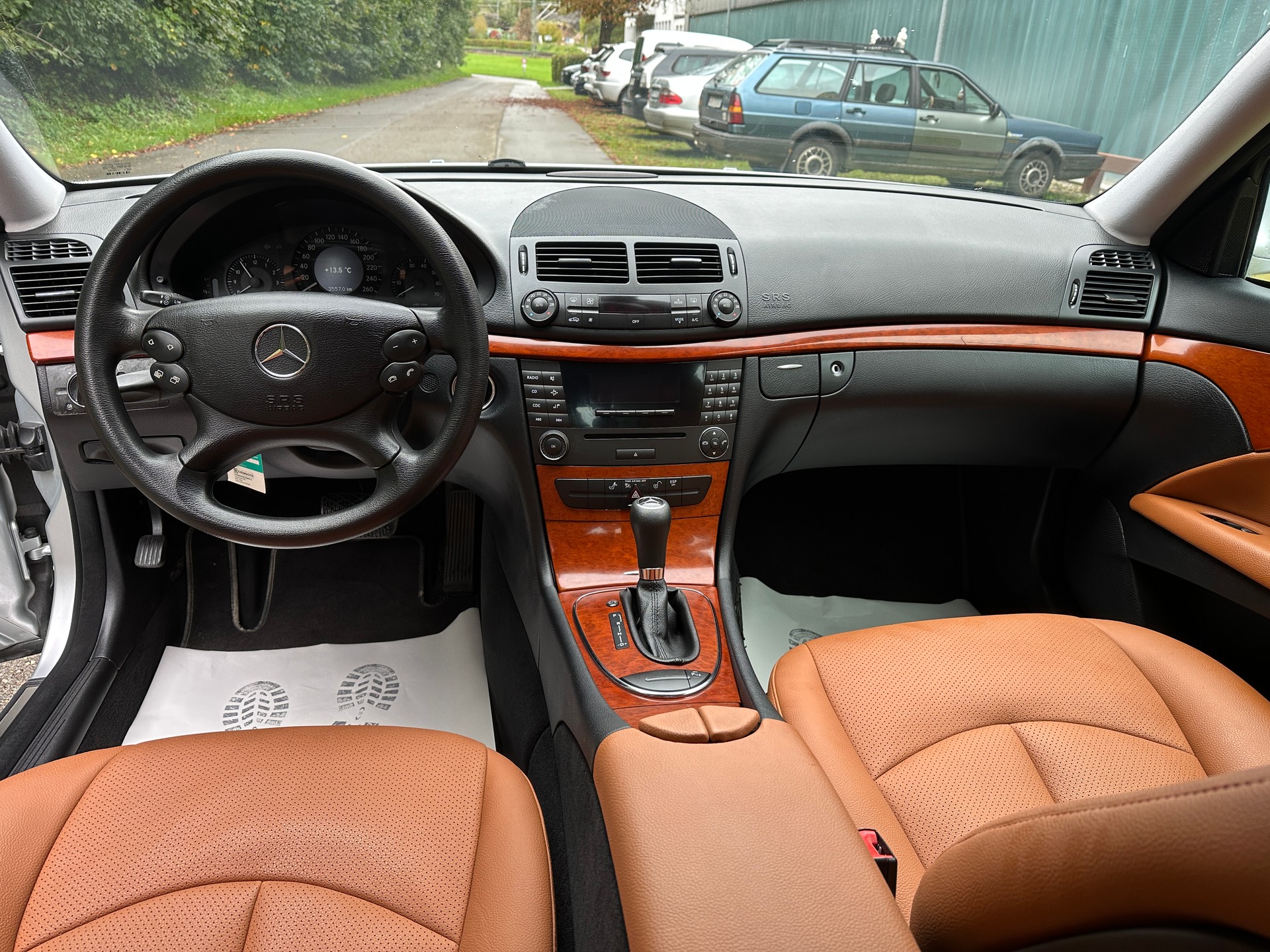 MERCEDES-BENZ E 350 Avantgarde 7G-Tronic-image-11