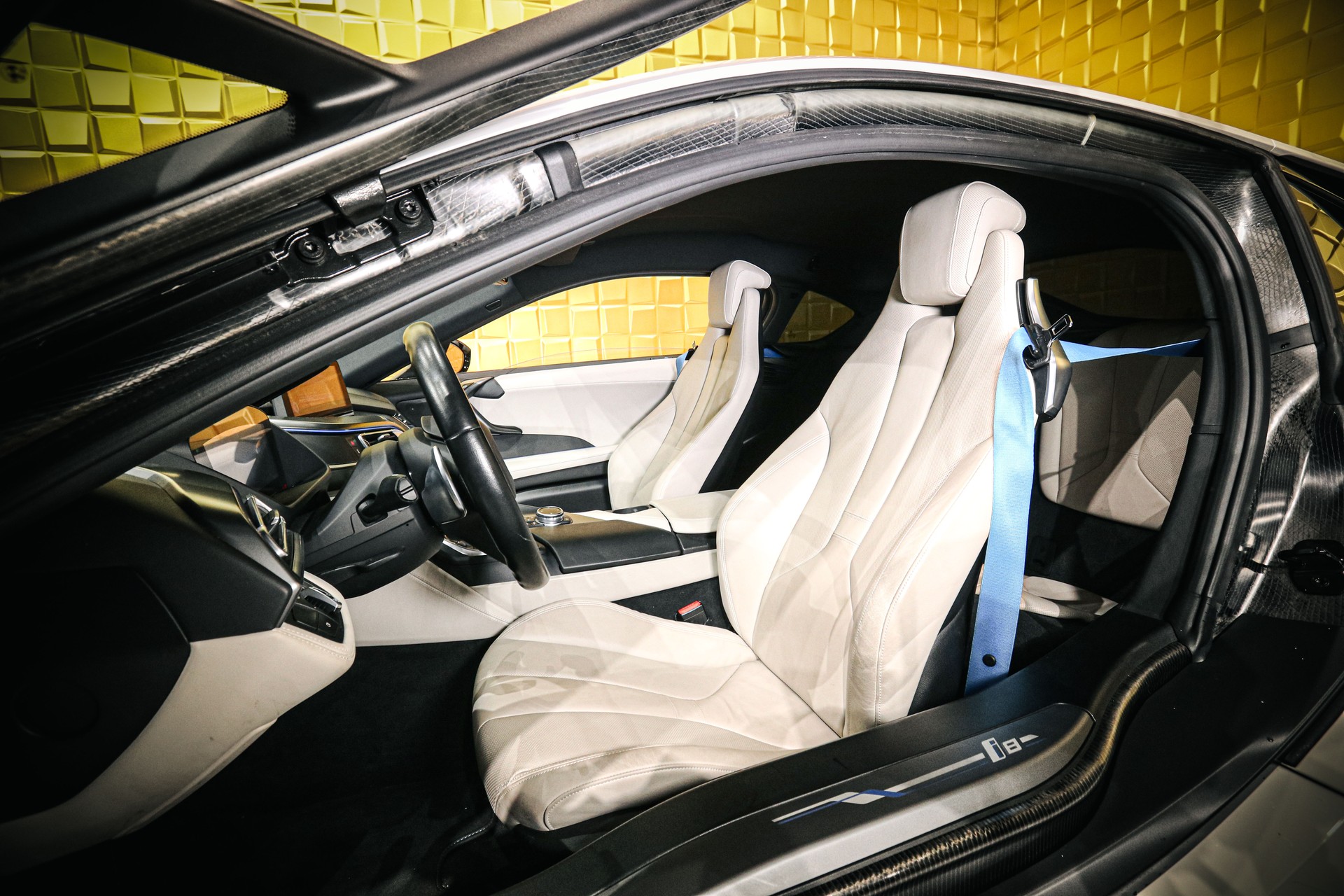 BMW i8 Coupé-image-12