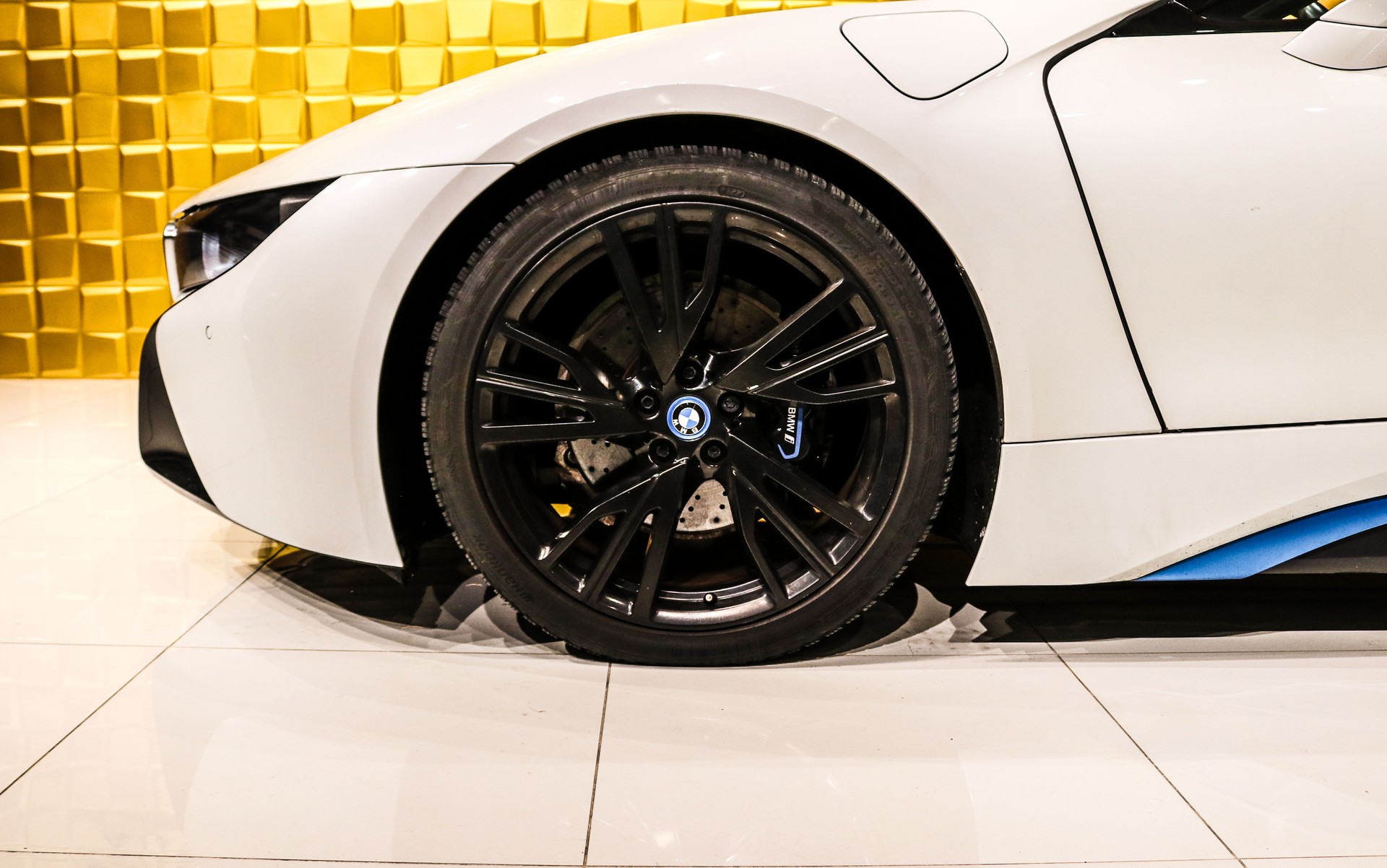 BMW i8 Coupé-image-10