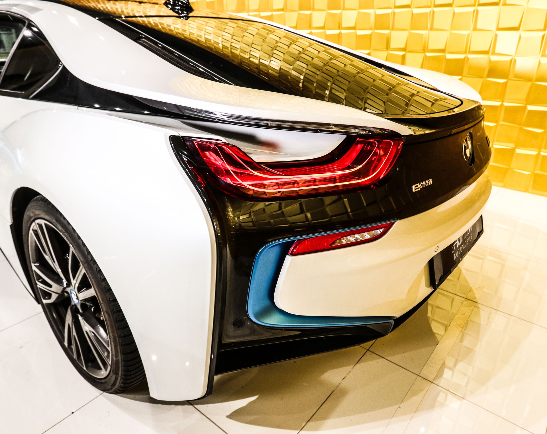 BMW i8 Coupé-image-8
