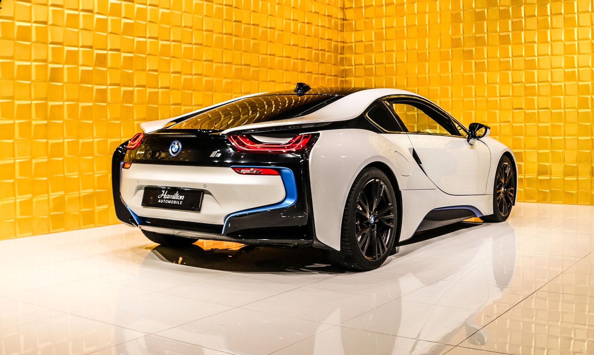 BMW i8 Coupé-image-7