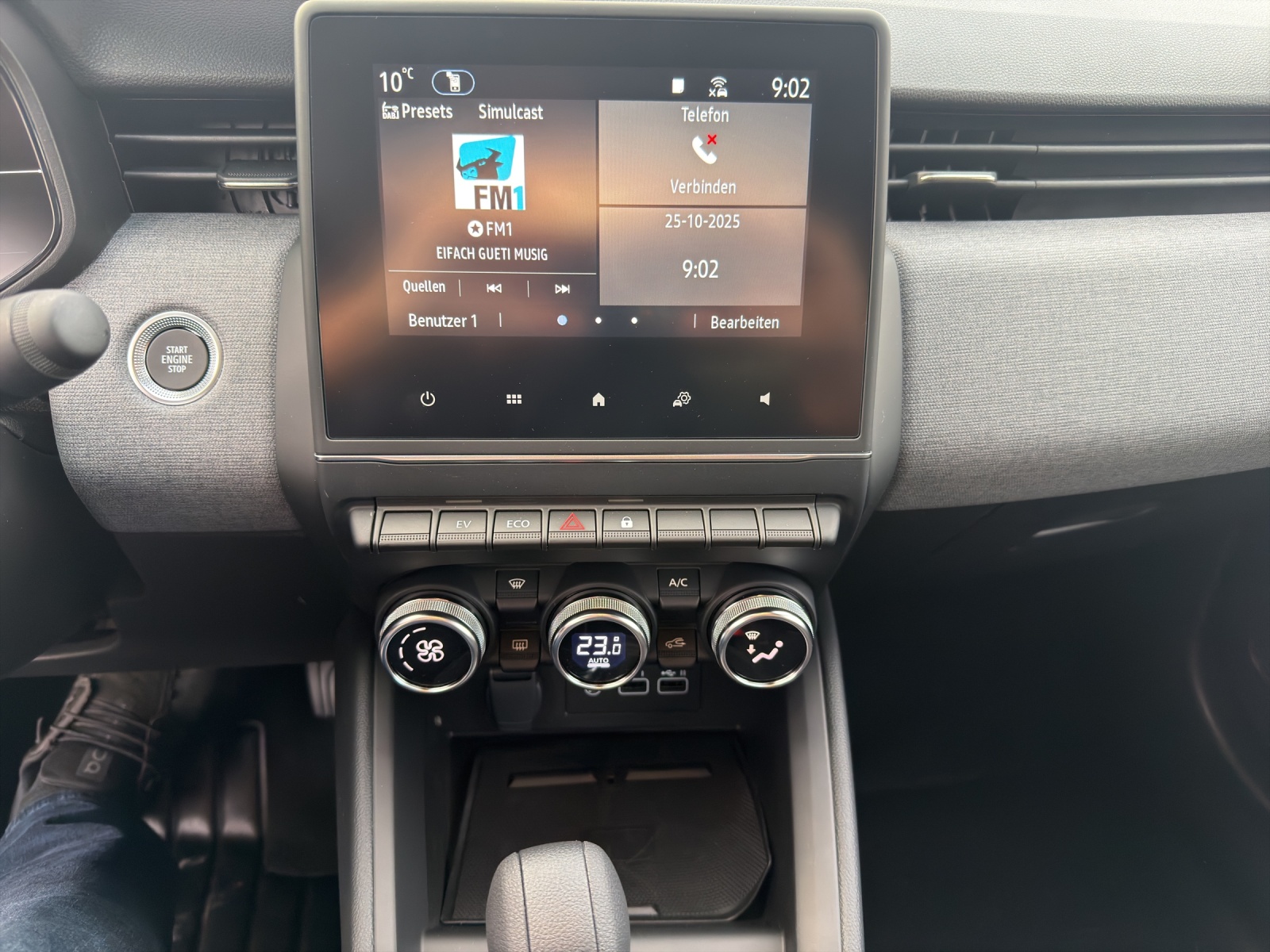 MITSUBISHI Colt 1.6 HEV Invite+-image-12