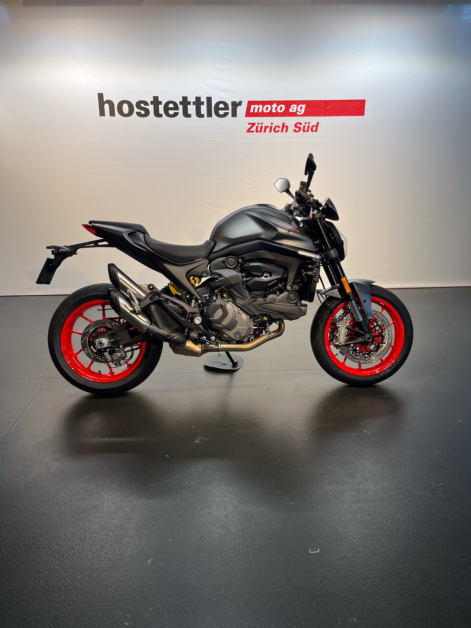 DUCATI Monster +-image-0