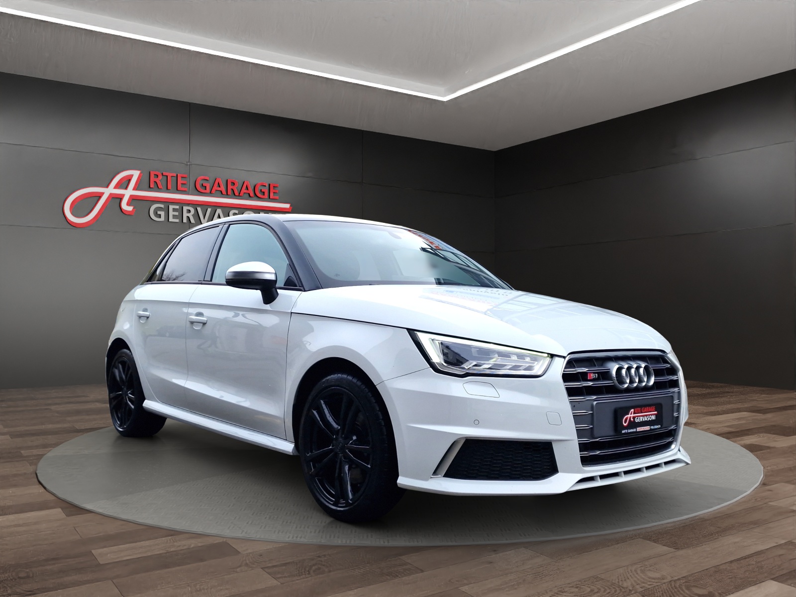 AUDI S1 Sportback 2.0 TFSI Sport quattro-showroom-element-2