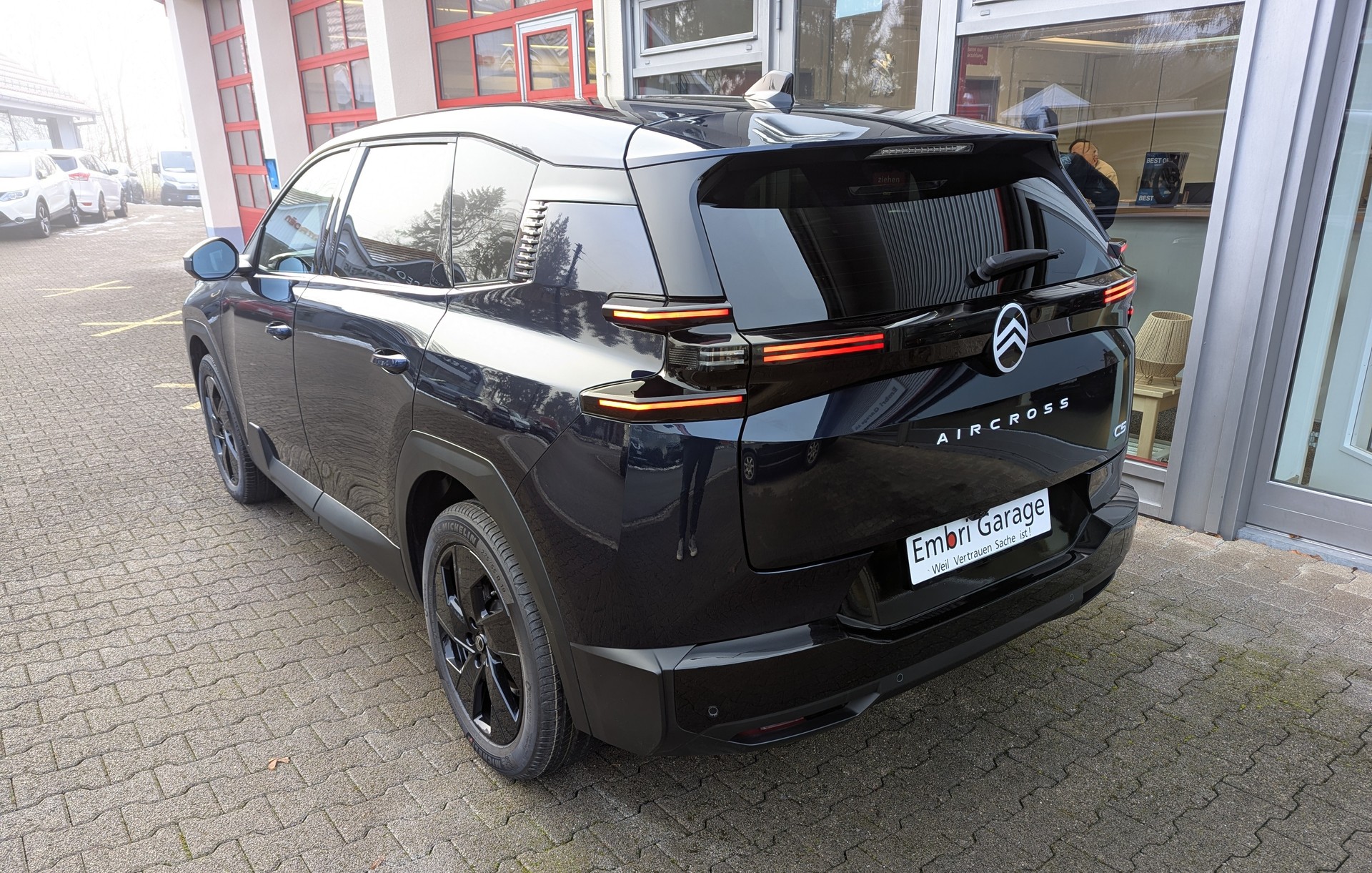CITROEN C5 Aircross 1.2 HEV Plus Automat-image-4