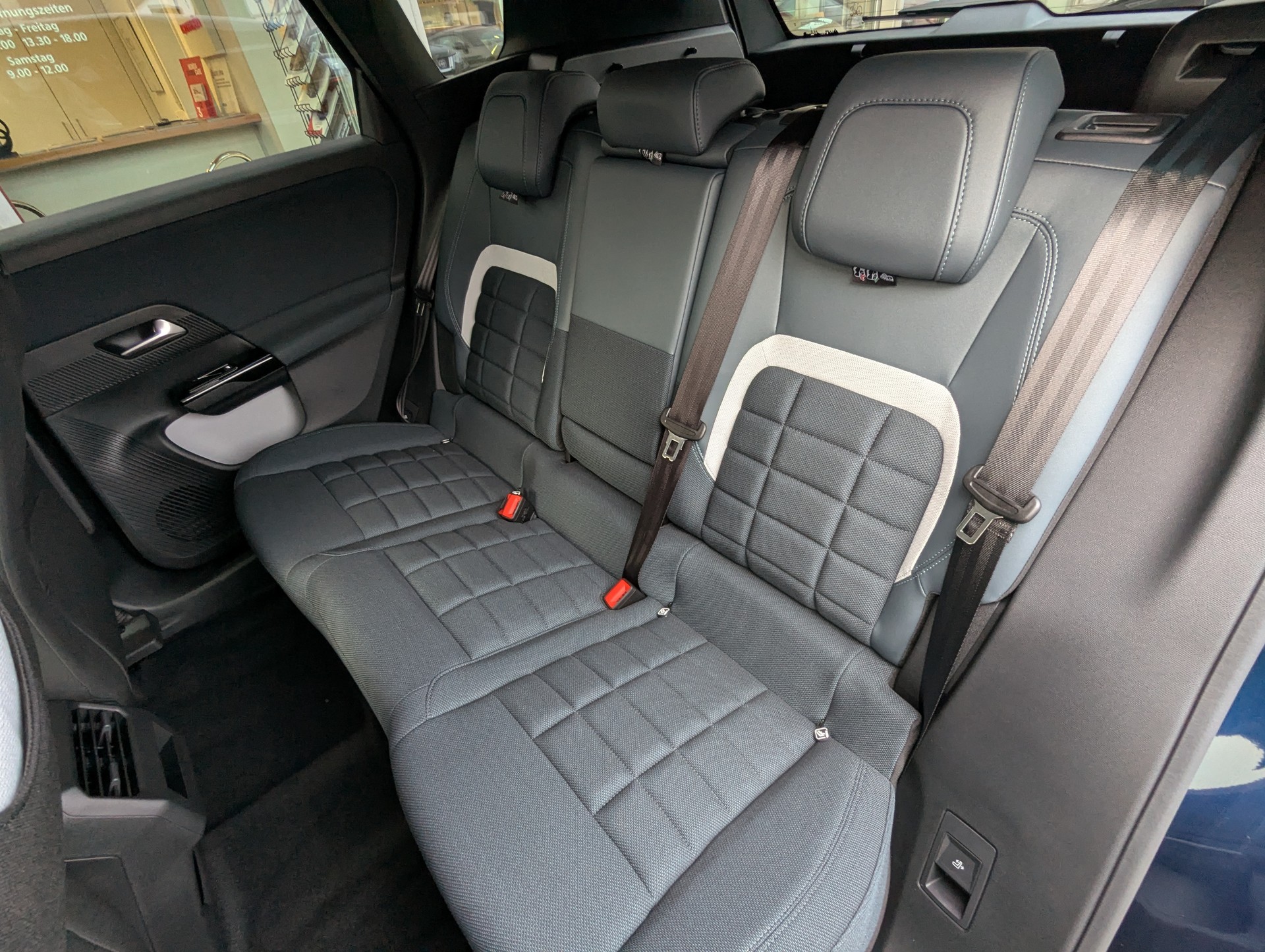 CITROEN C5 Aircross 1.2 HEV Plus Automat-image-9