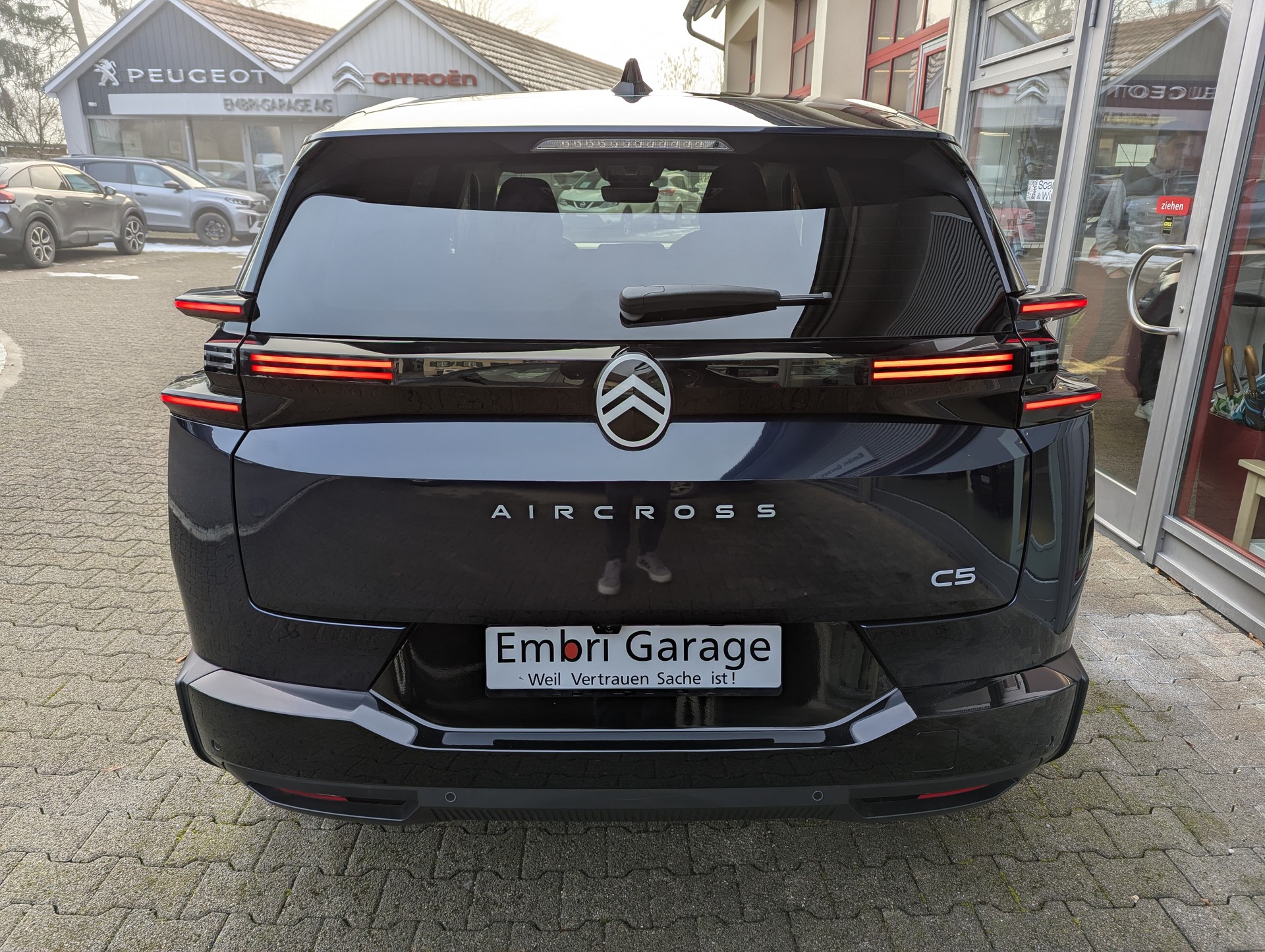 CITROEN C5 Aircross 1.2 HEV Plus Automat-image-5