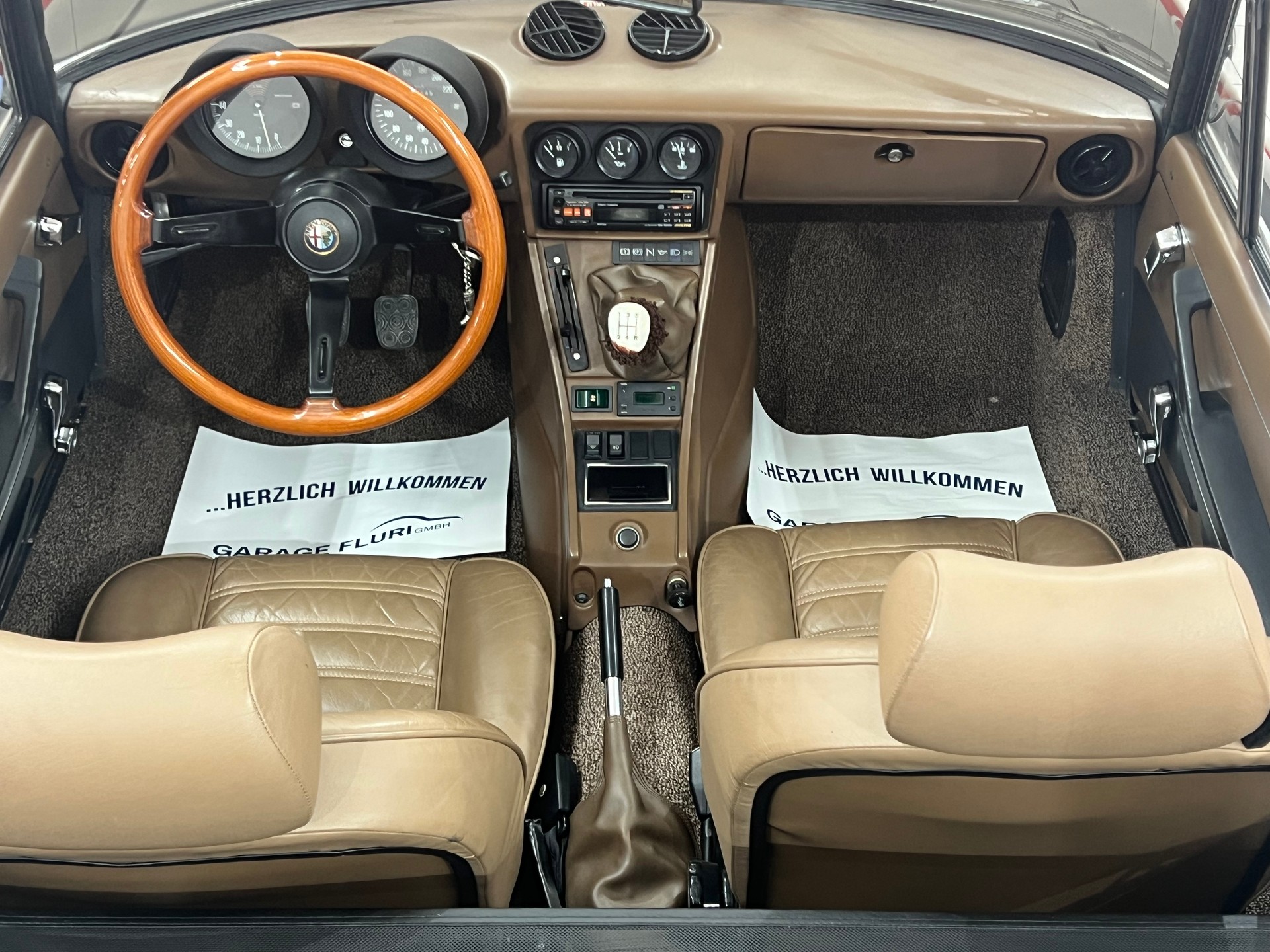 ALFA ROMEO Spider 2.0 (Veloce)-image-10