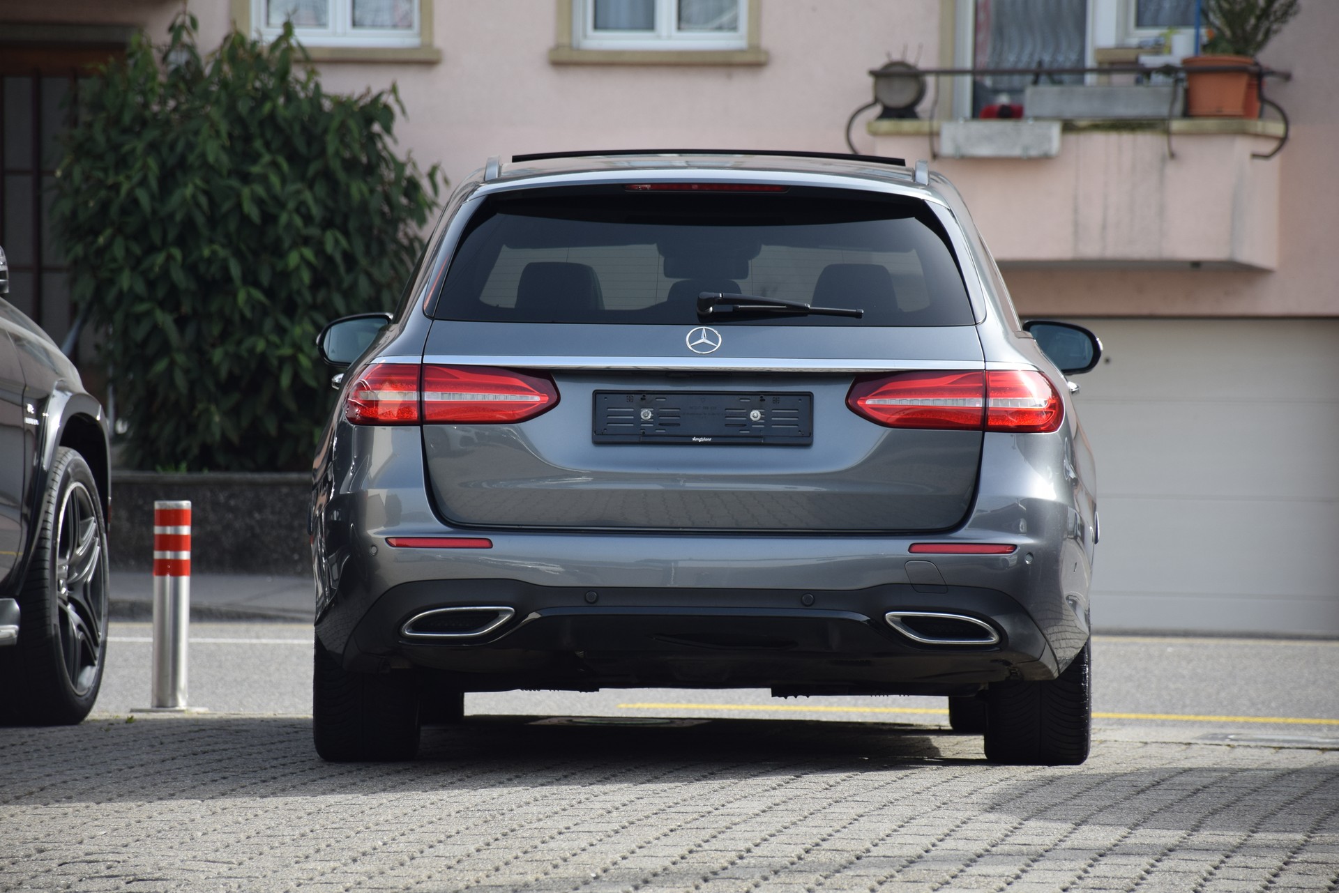 MERCEDES-BENZ E 220 d AMG Line 4Matic 9G-Tronic-image-7