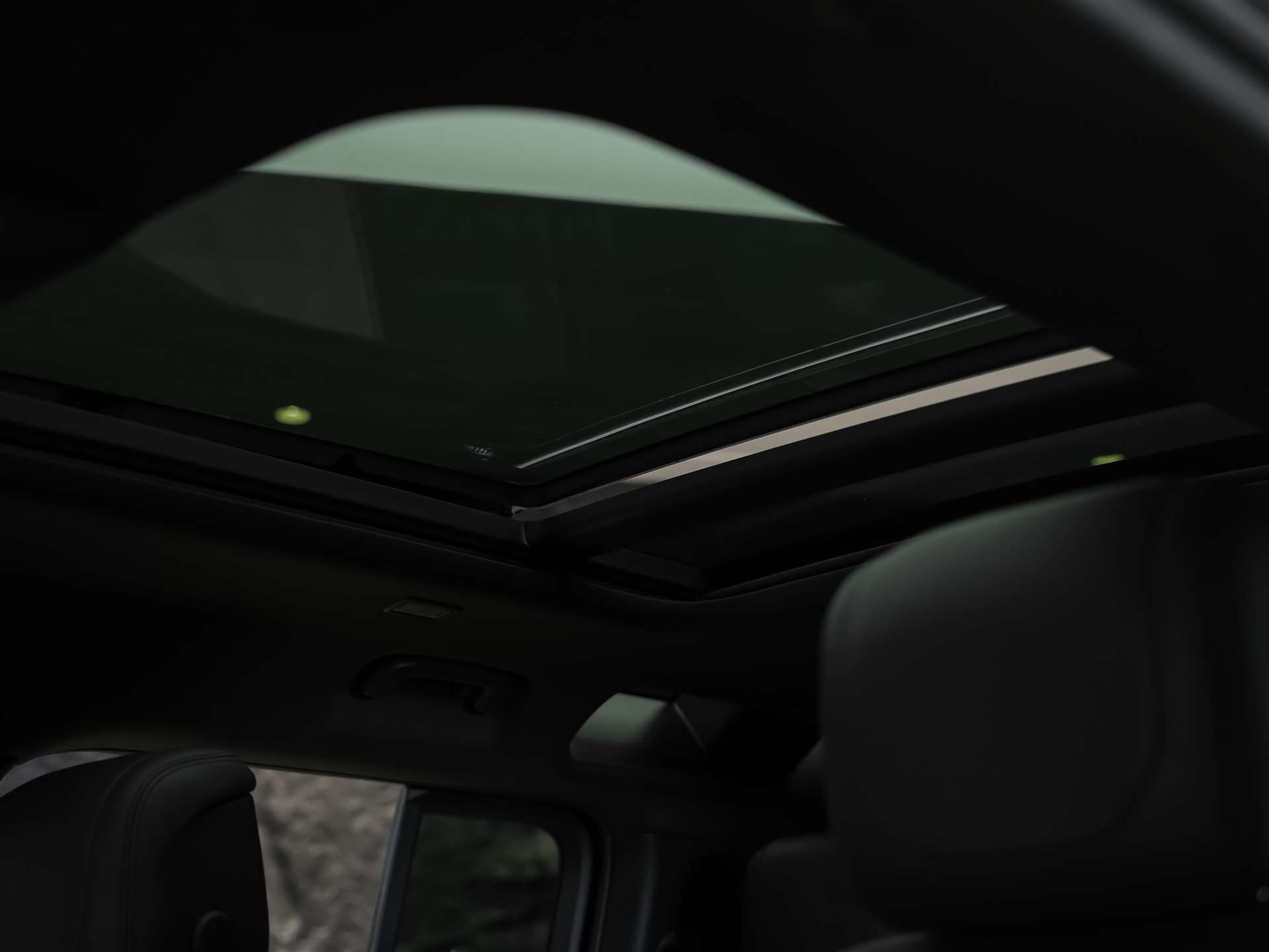 LAND ROVER Defender 110 5.0 V8 SC *URBAN*24" Felgen*Werksgarantie*AHK*-image-11